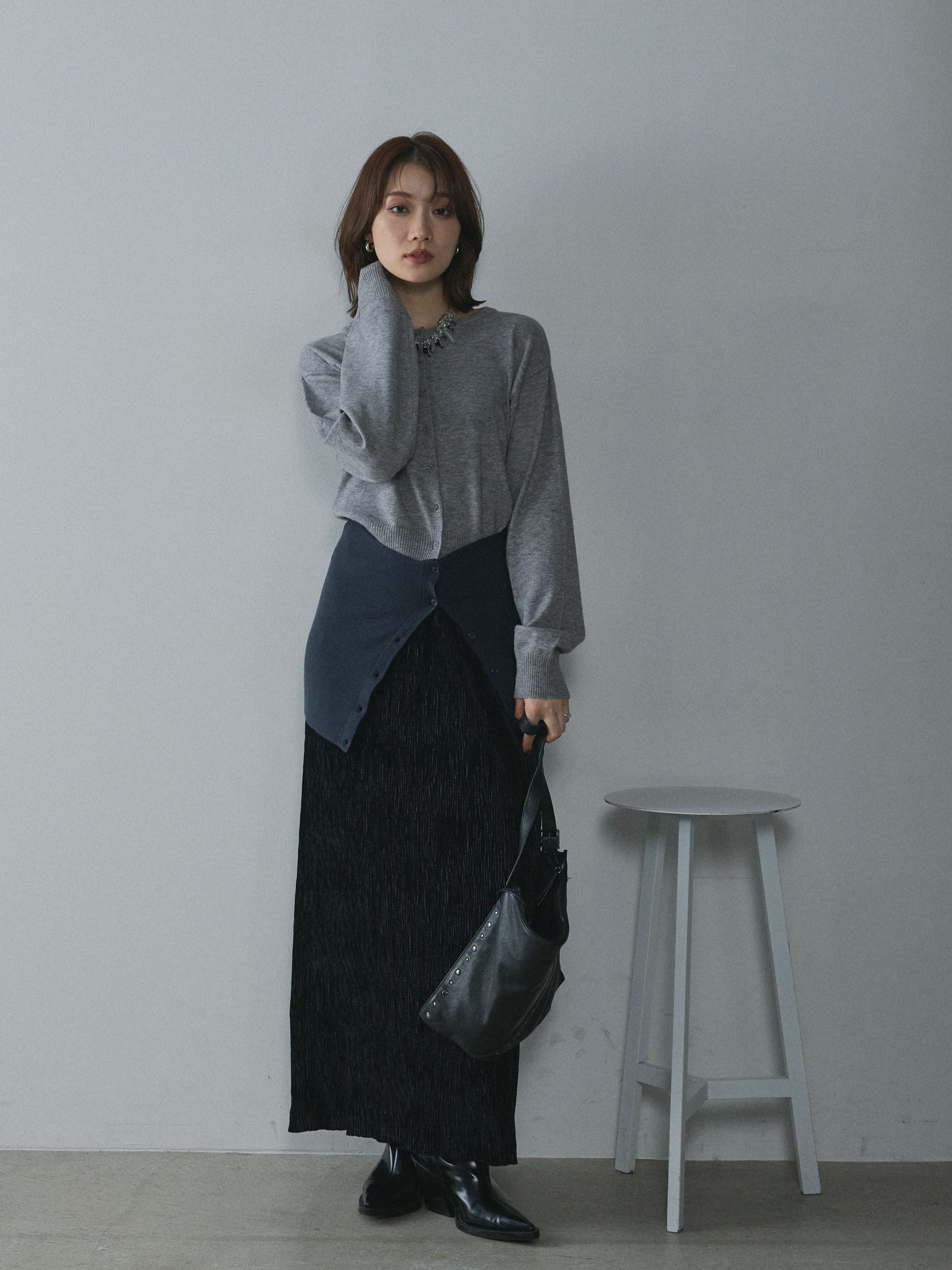 予約]プリーツベロアタイトスカート/black – Lumier