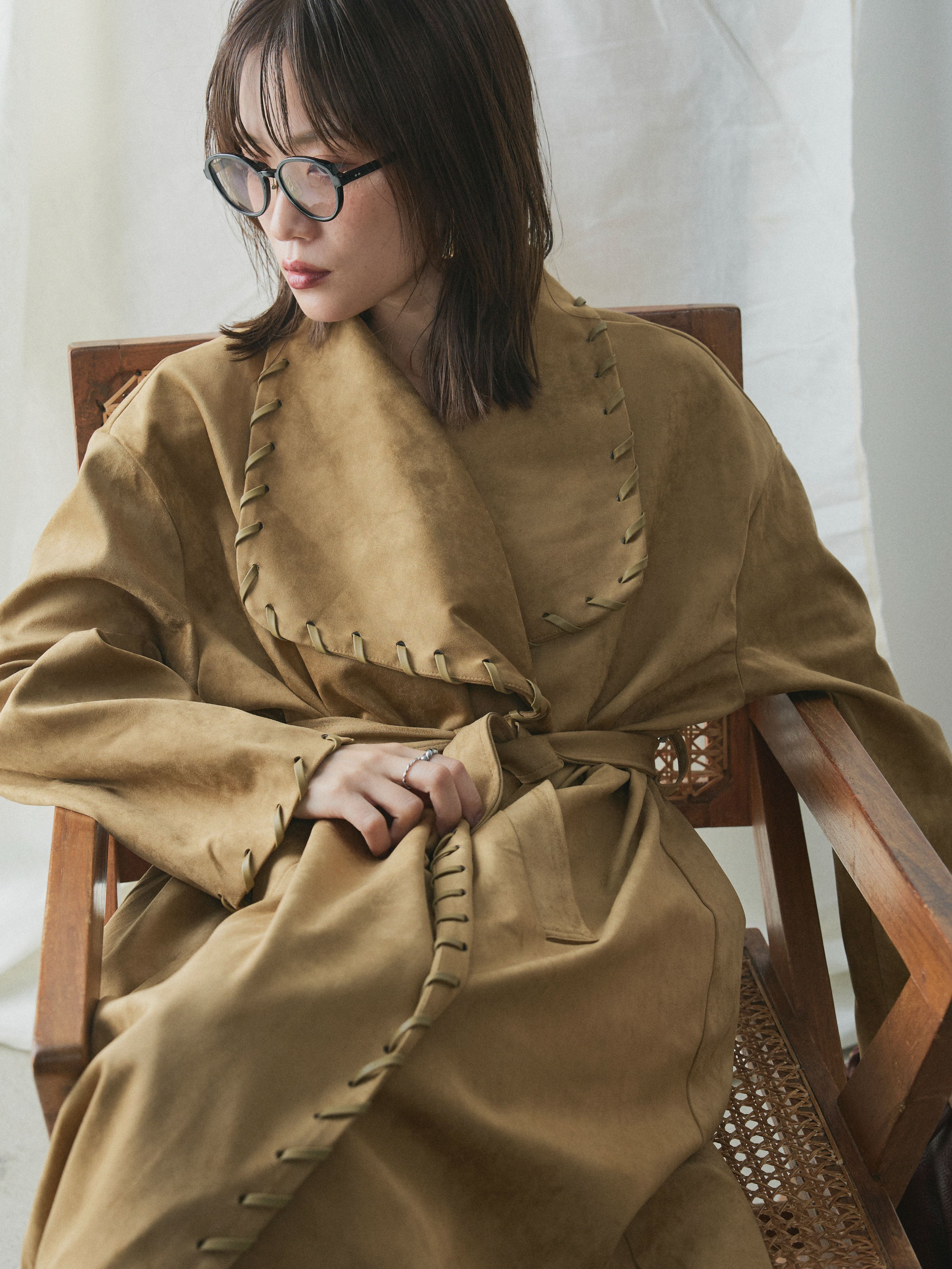 予約]スウェードハンドステッチロングコート/beige – Lumier