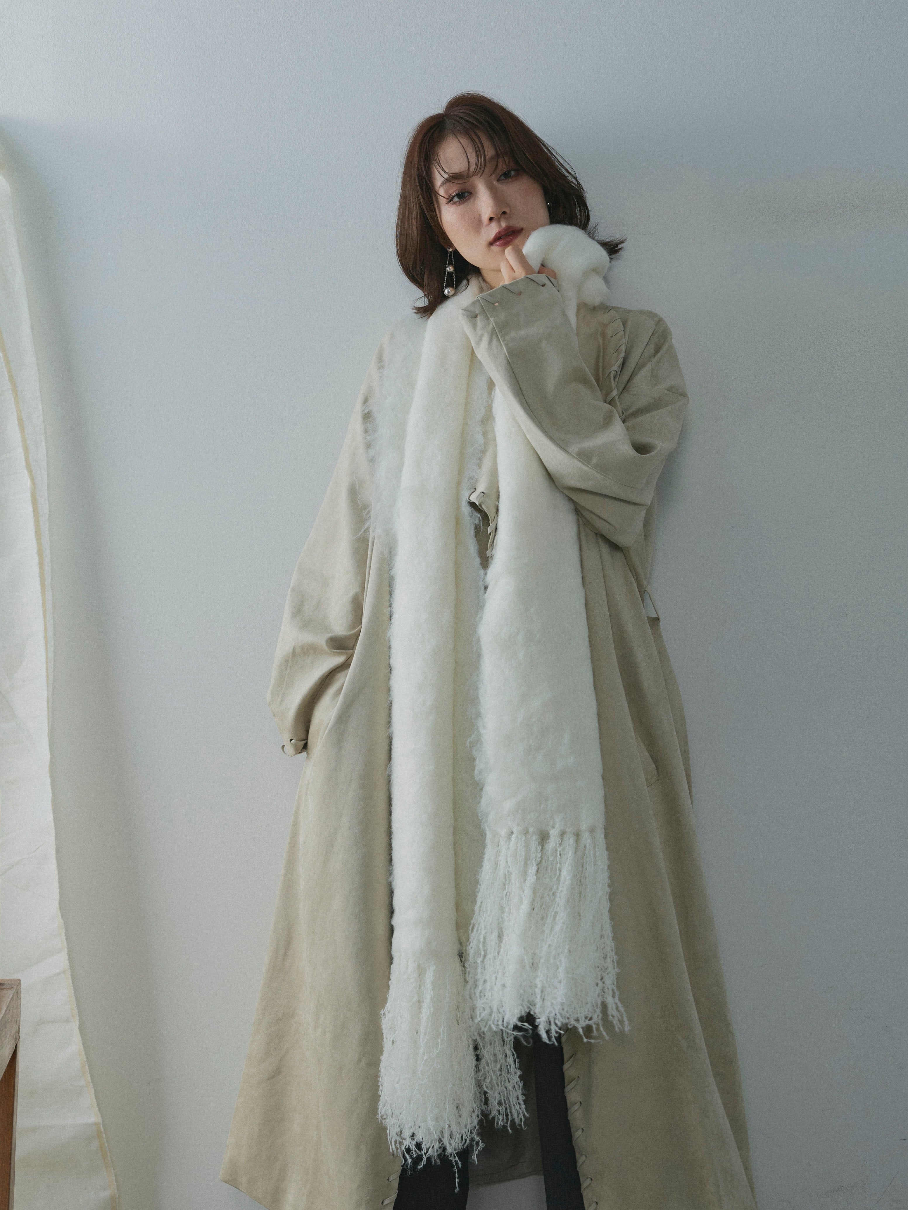 【PALACE 、Off-White】ニット & マフラー セット 予約]ブークレシャギーニットマフラー/off – Lumier