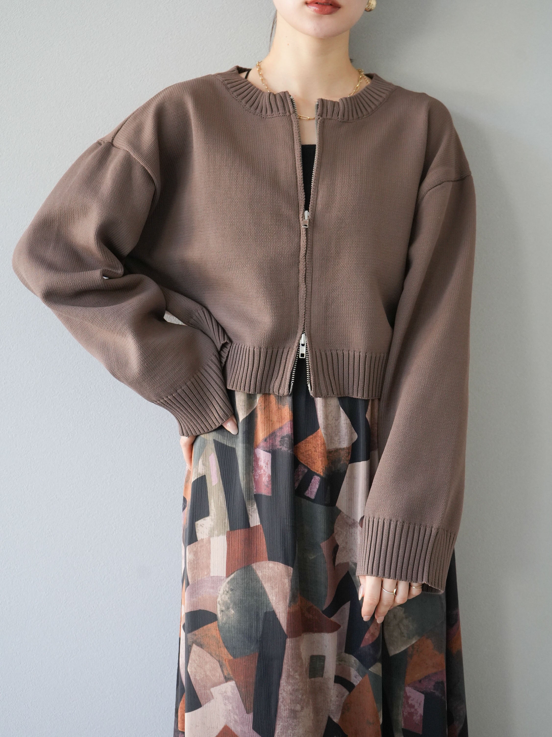 予約]ダブルジップポリエステルニットカーディガン/モカ – Lumier