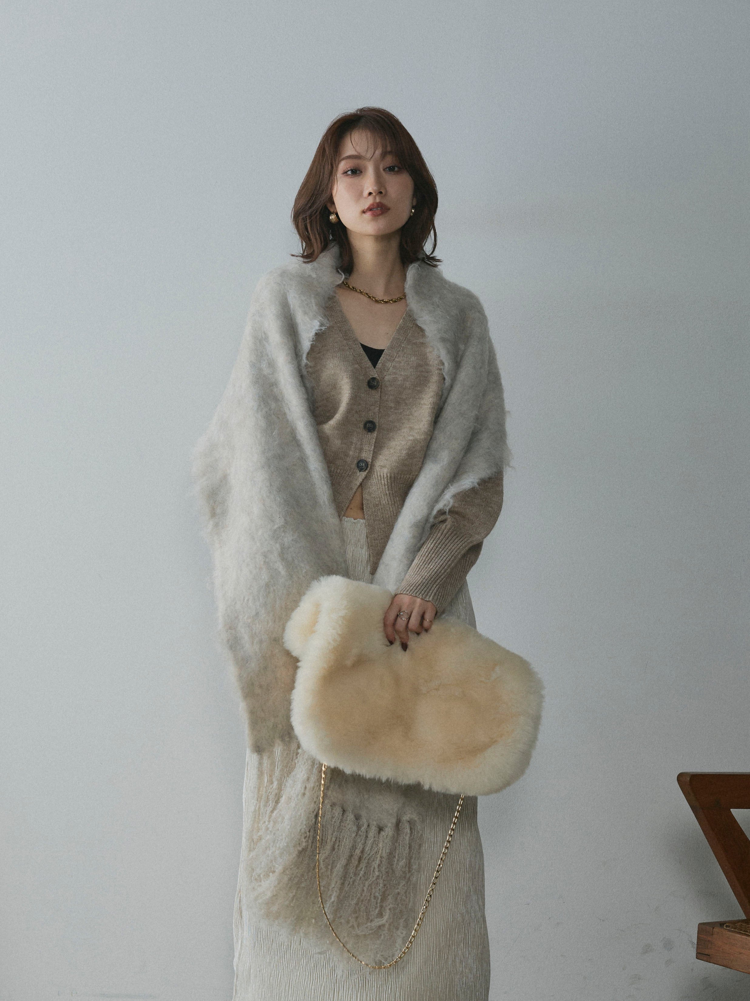 予約]ブークレシャギーニットマフラー/ecru – Lumier