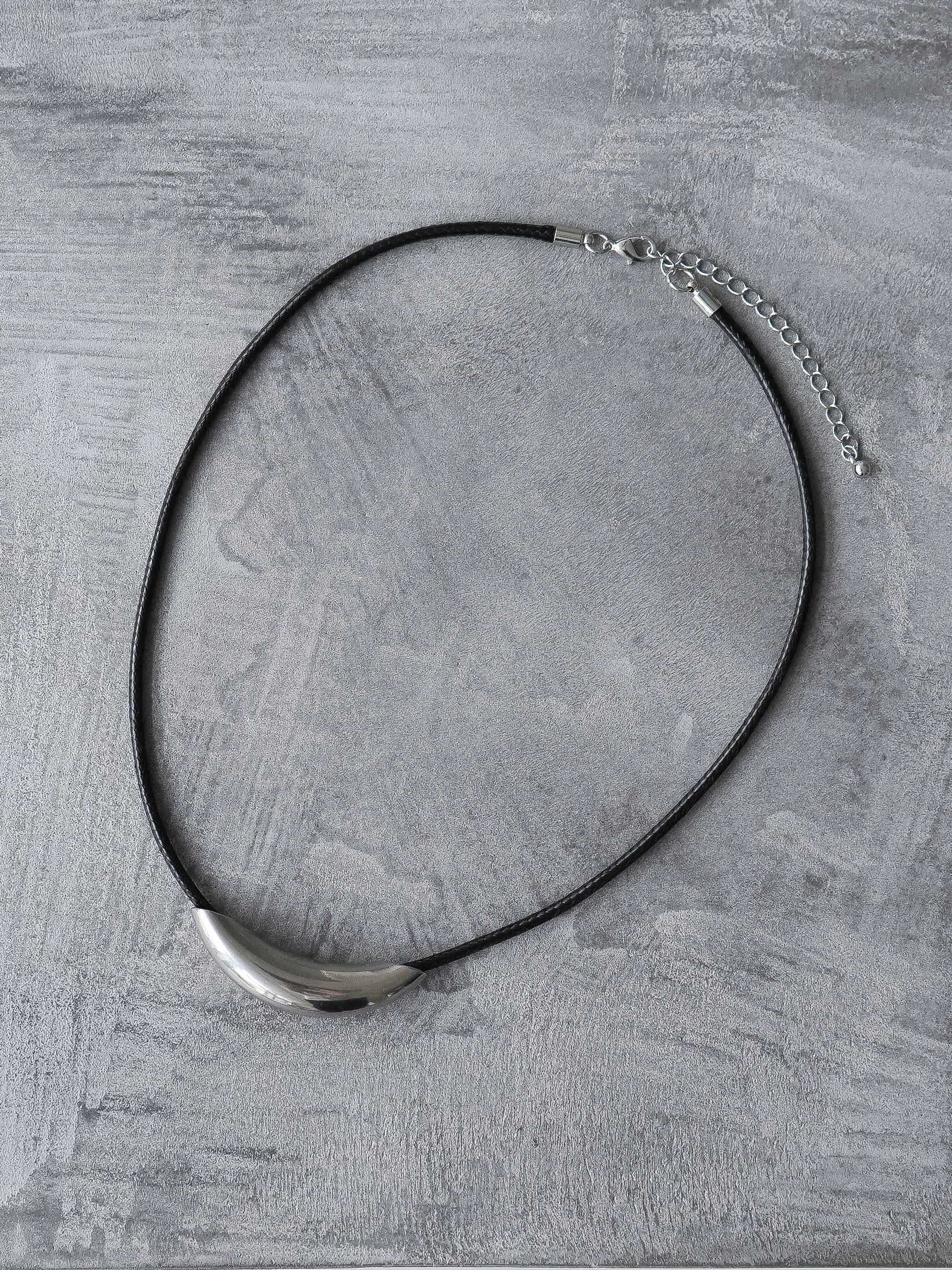 CURVE BAR NECKLACE(ロジウムシルバー) 【公式通販】