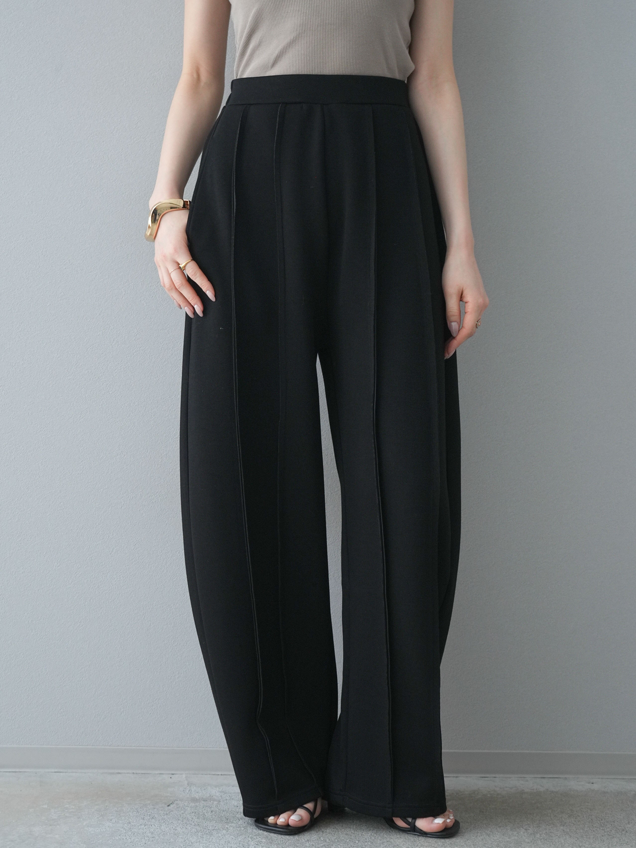 予約]アウトシームソフトダンボールワイドパンツ/ブラック – Lumier