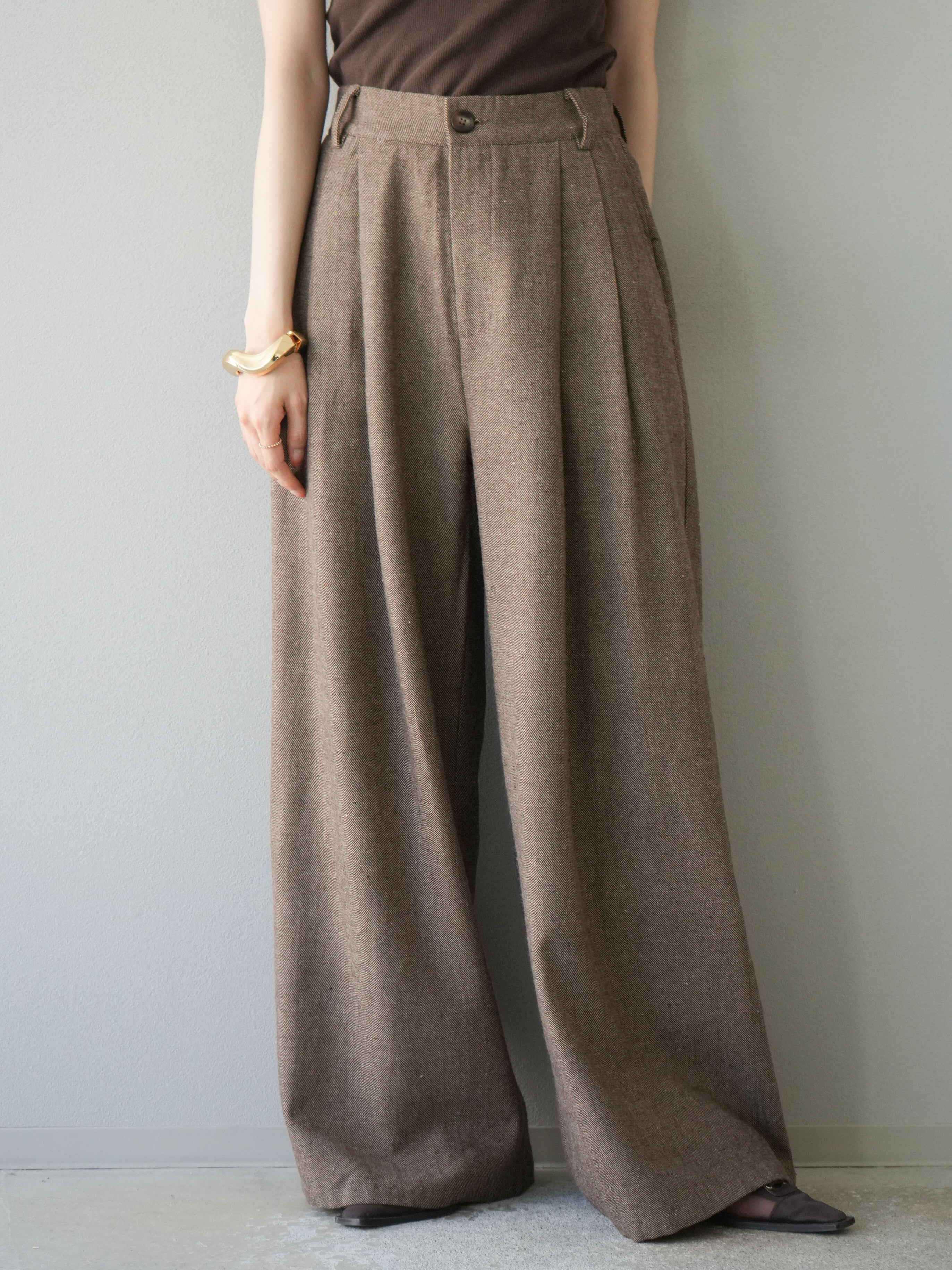 つっちー AZUL BY MOUSSY | ウォームツータックスラックス (パンツ ) |SHEL'TTER