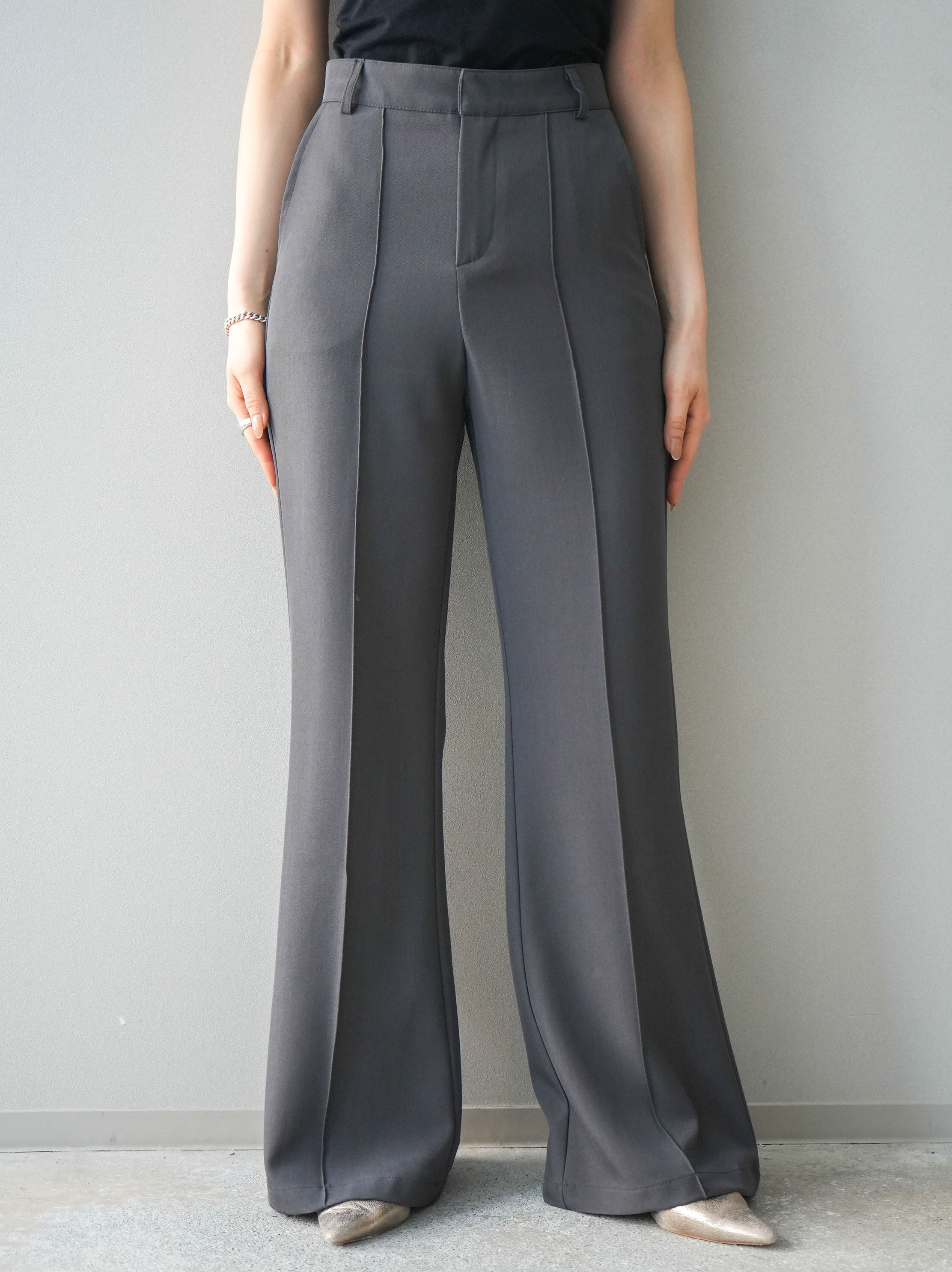予約]センターシームフレアパンツ/gray – Lumier