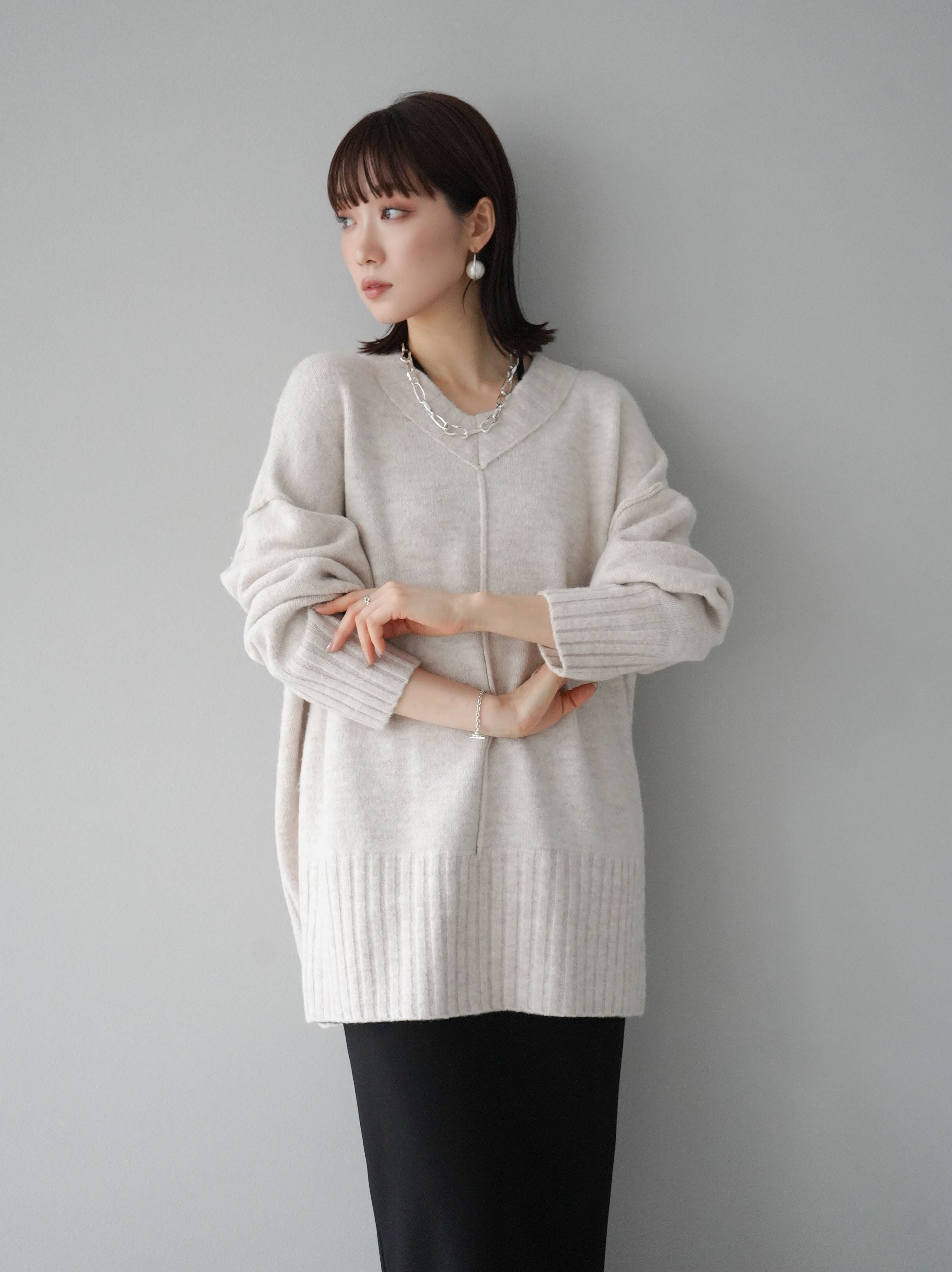 お*肉様 【完売品】YOKE ニットCOMOLI auralee nicenes 予約]もちもちリンキングVネックニット/オートミール – Lumier