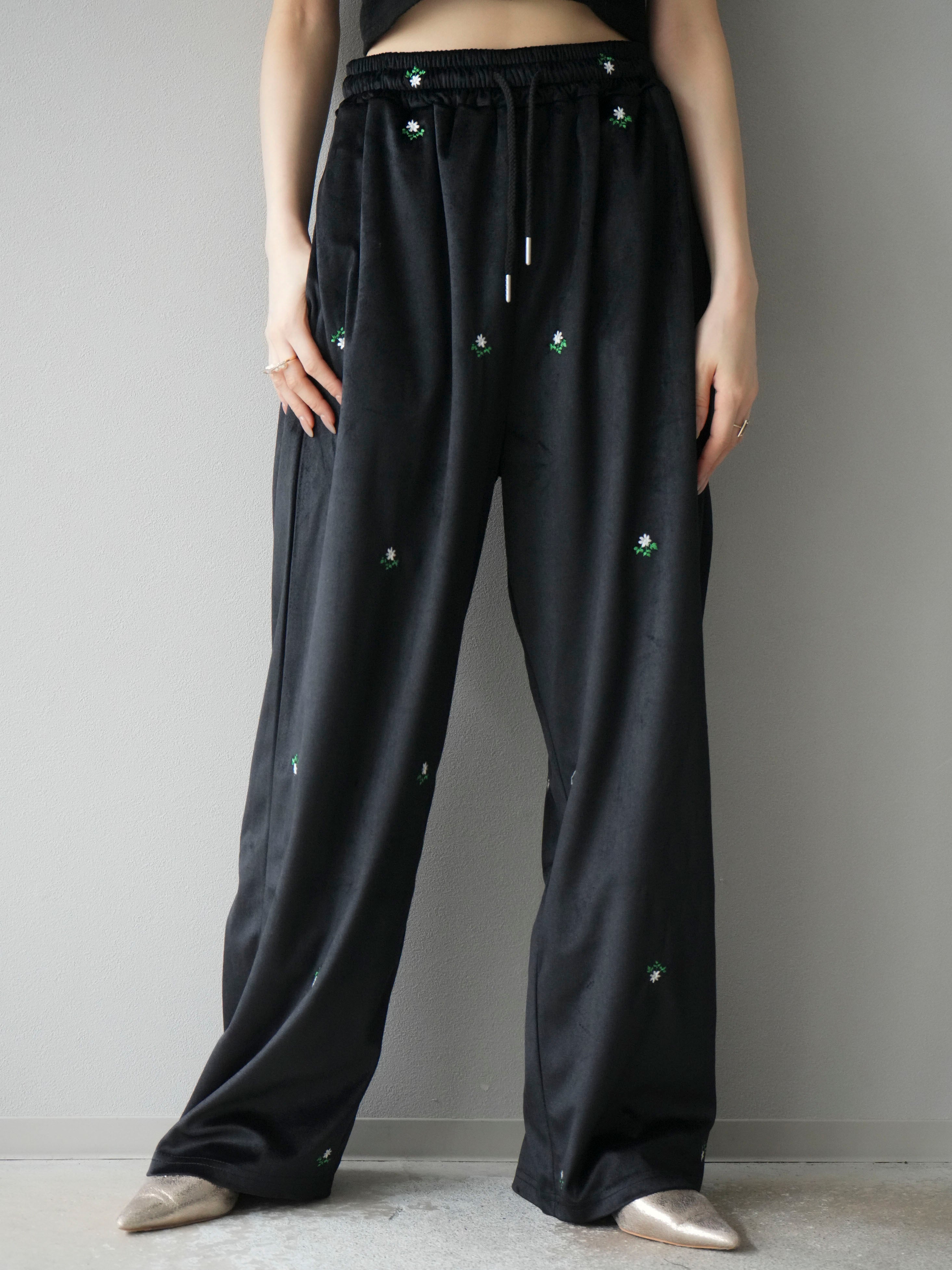 予約]フラワー刺繍イージーパンツ/ブラック – Lumier