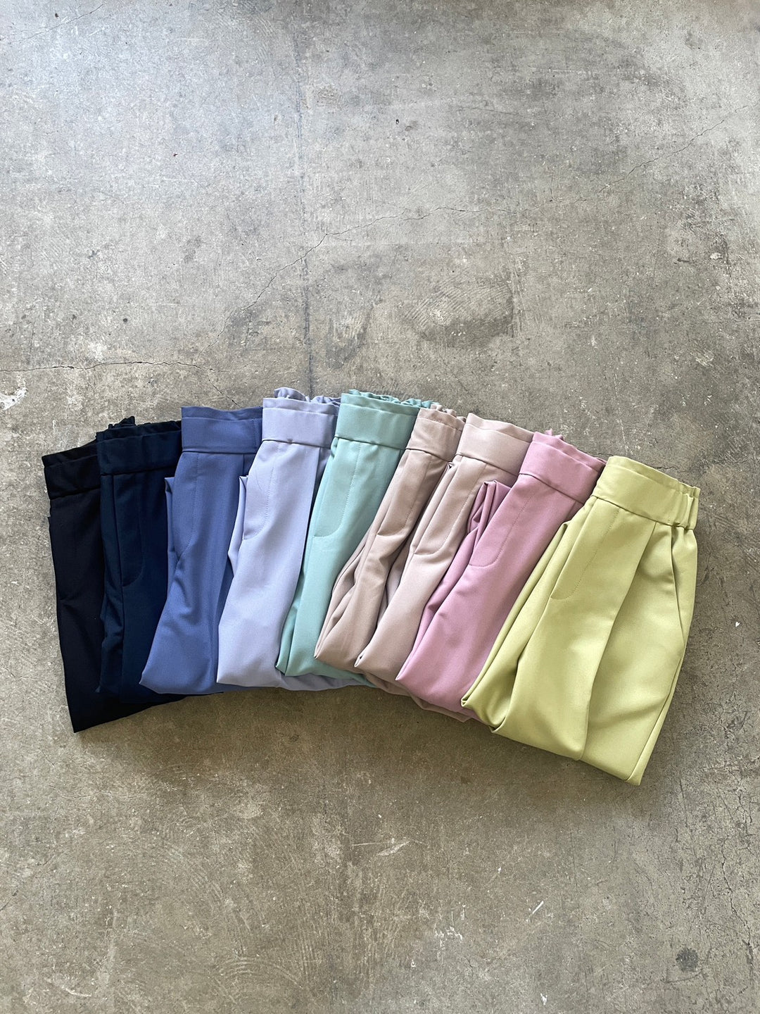 【イージーテーパードパンツ】BUY 1 GET 1 CAMPAIGN