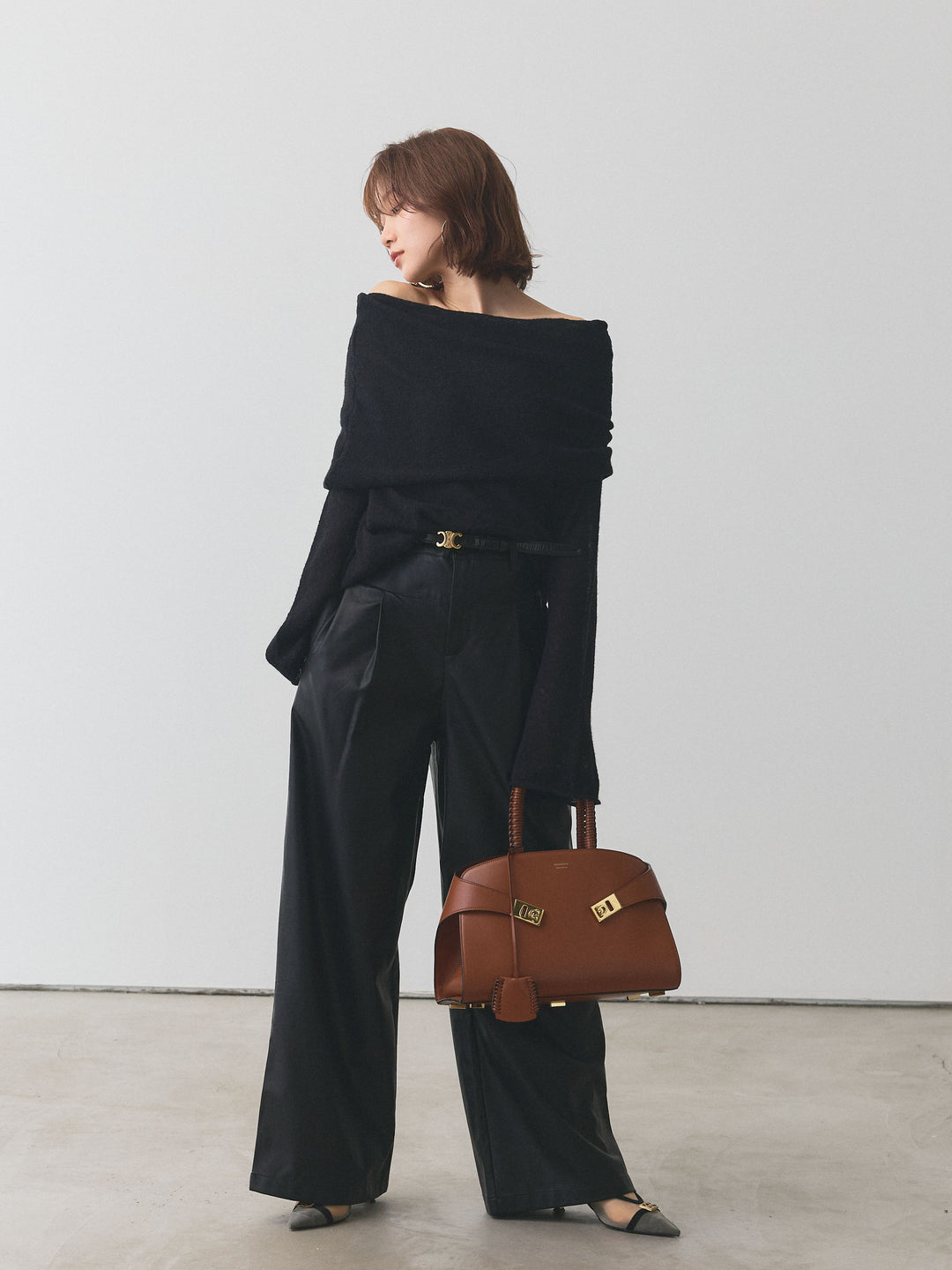 【Allure】[SET]オフショルシアーニットプルオーバー+レザータックセミワイドパンツ(2set)