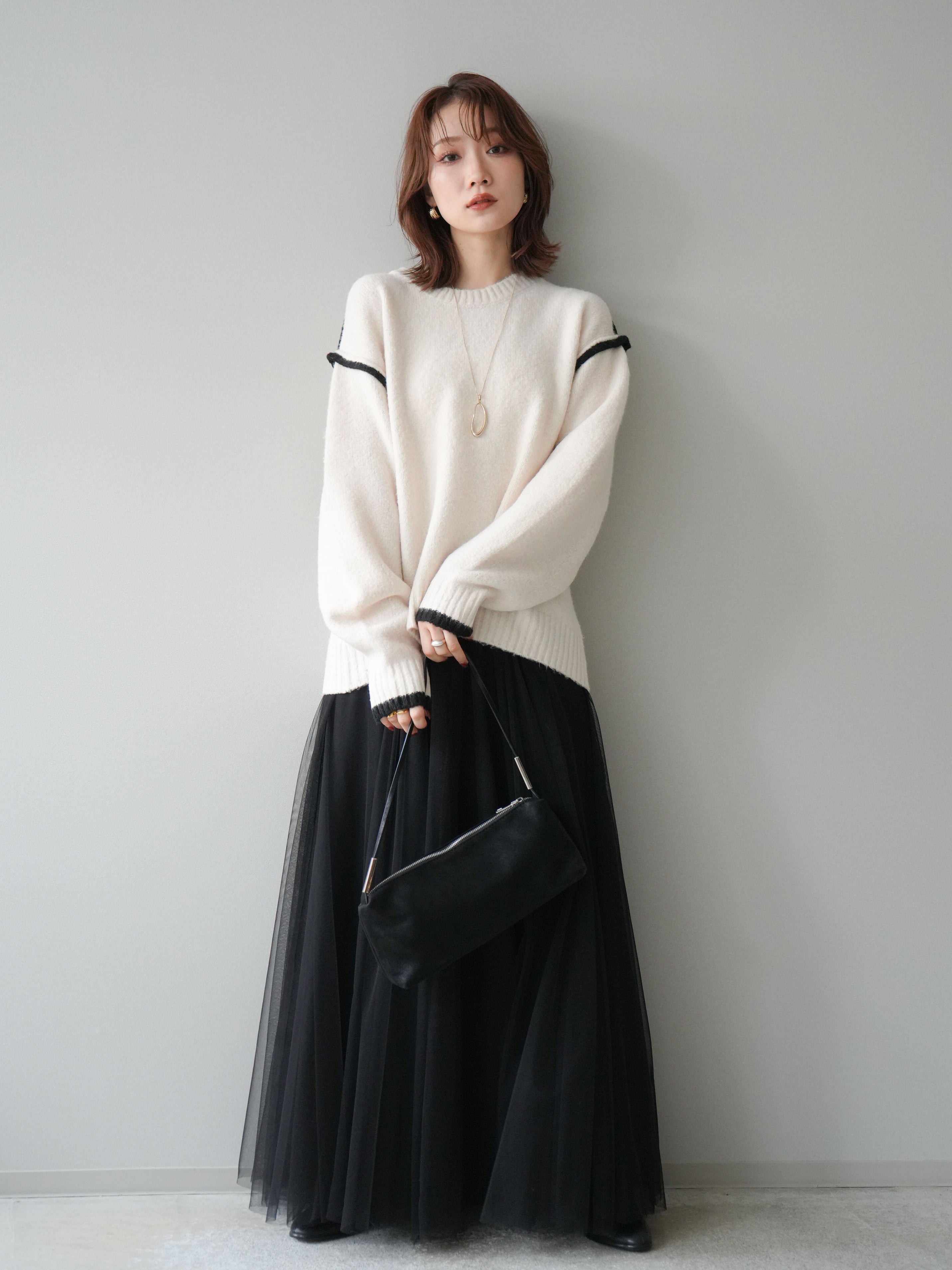 予約]バイカラーパイピングニットプルオーバー/ivory – Lumier