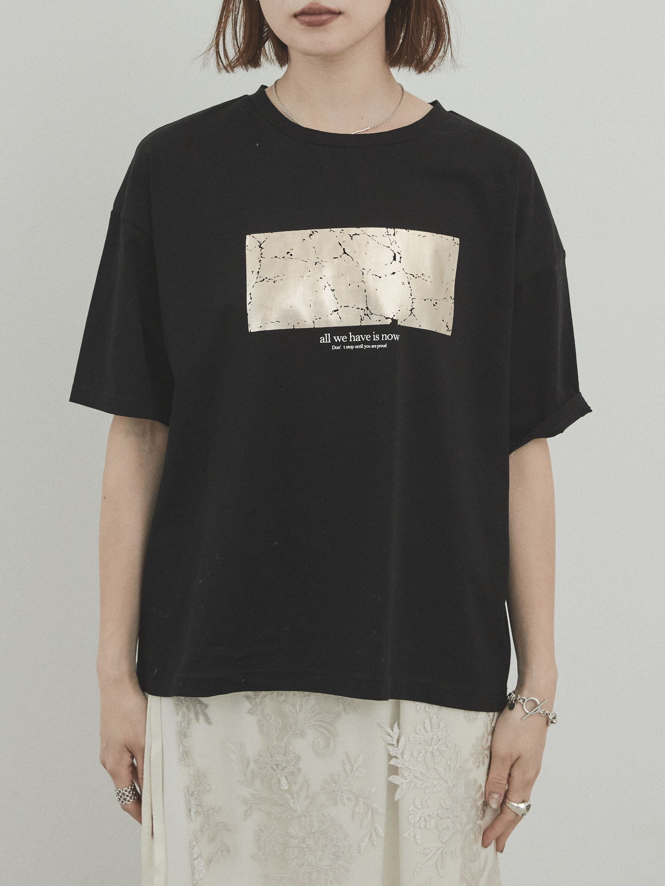 予約]箔プリントドライタッチコットンTEE /ブラック – Lumier