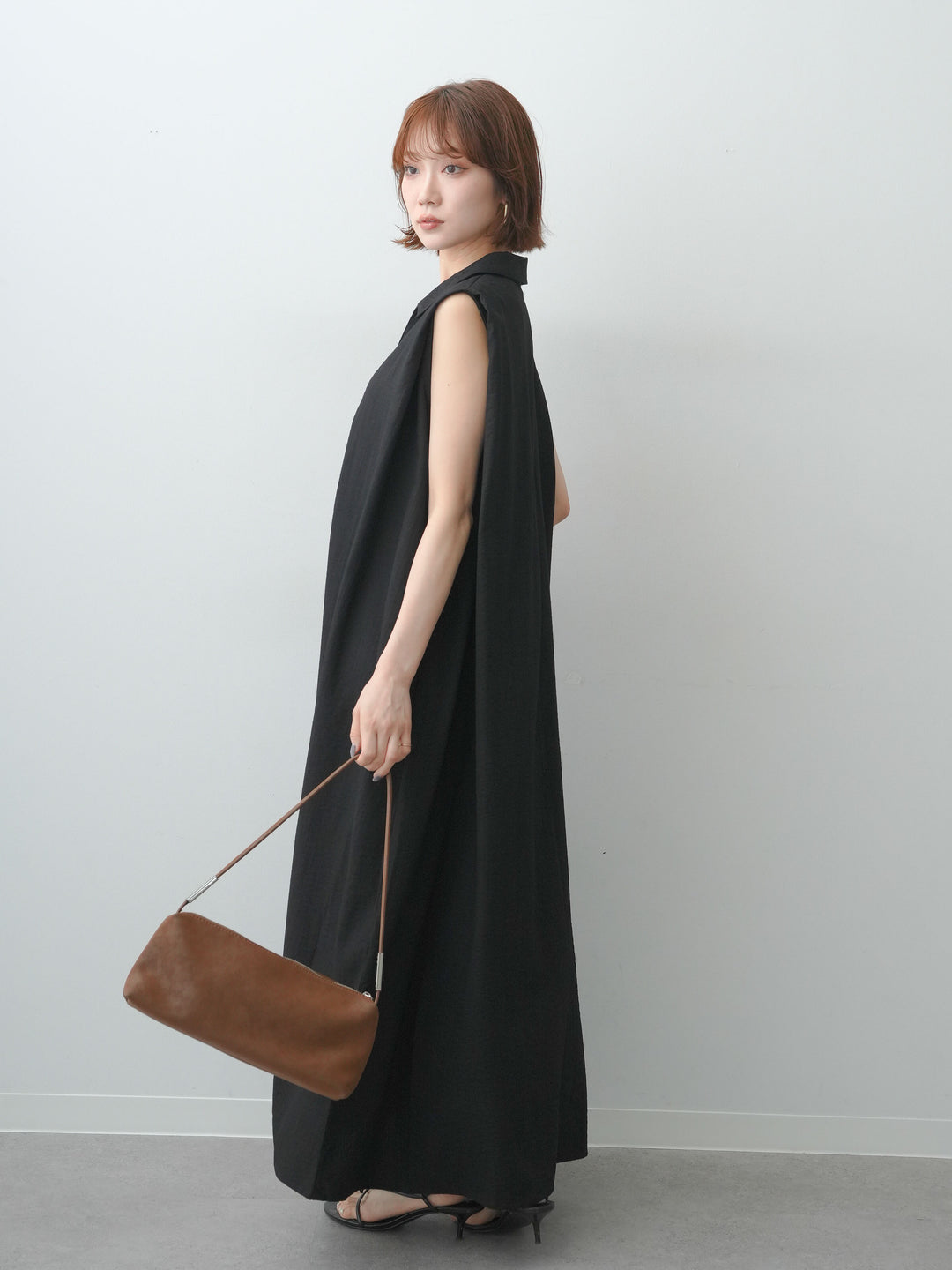 [予約]リネンライクスキッパーショルダータックワンピース/black