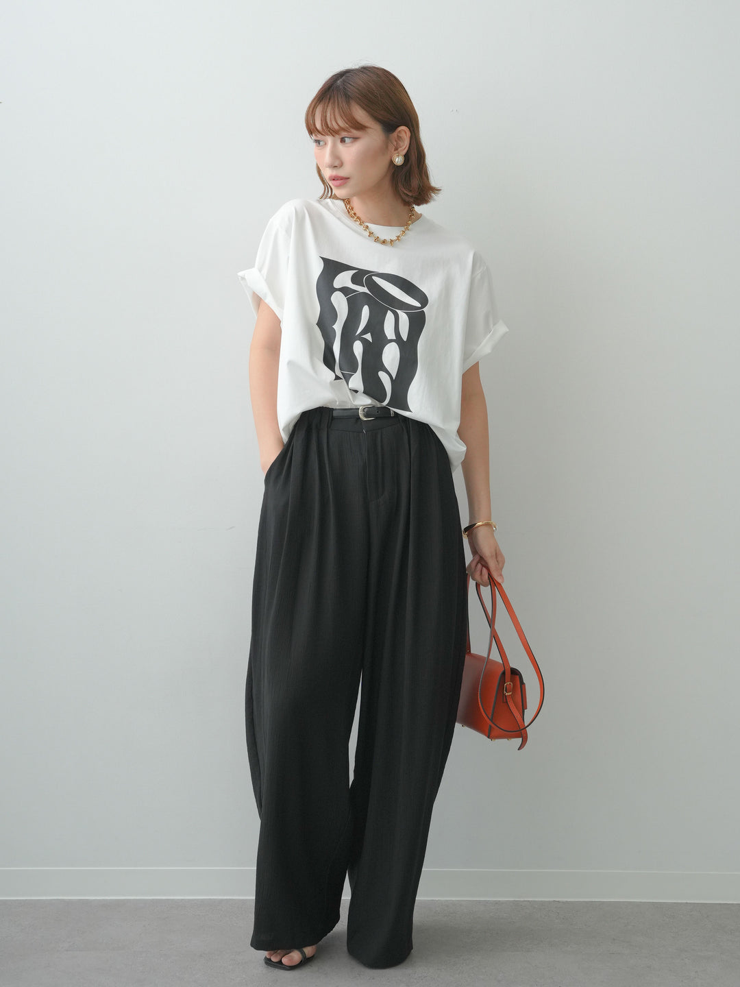 [SET]クールタッチアートロゴオーバーTEE+ベルト付ワッシャーライトワイドパンツ(2set)