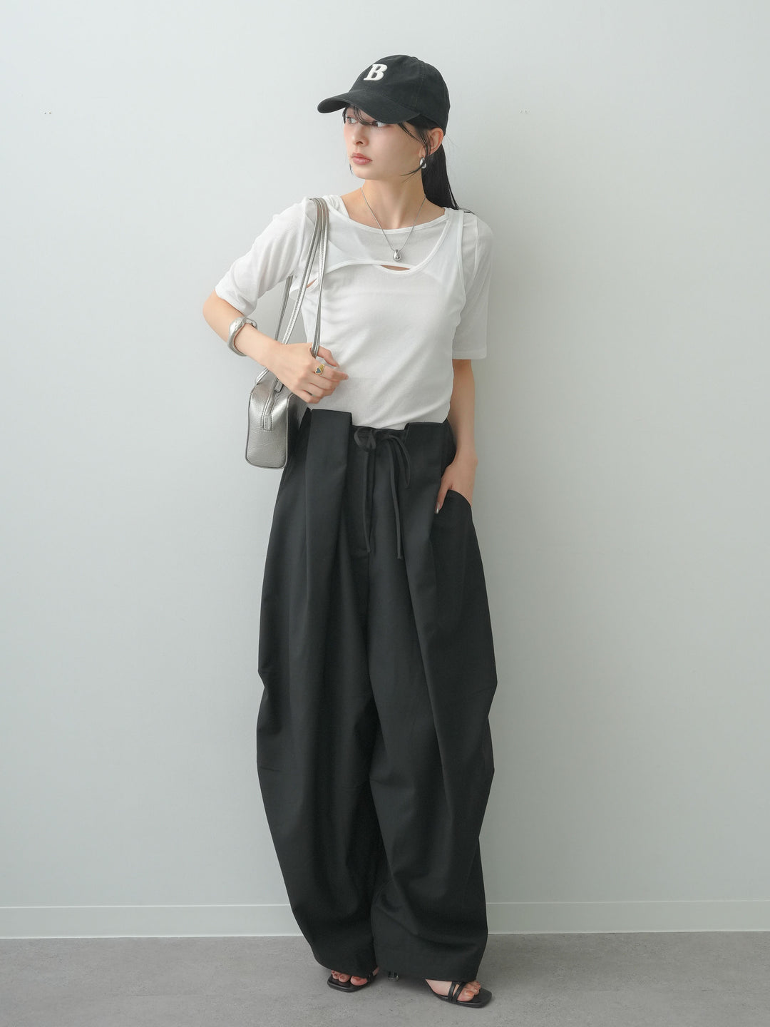 [SET]前後2wayシアーアシメレイヤード風TEE+ベルトループカーブタックワイドパンツ(2set)