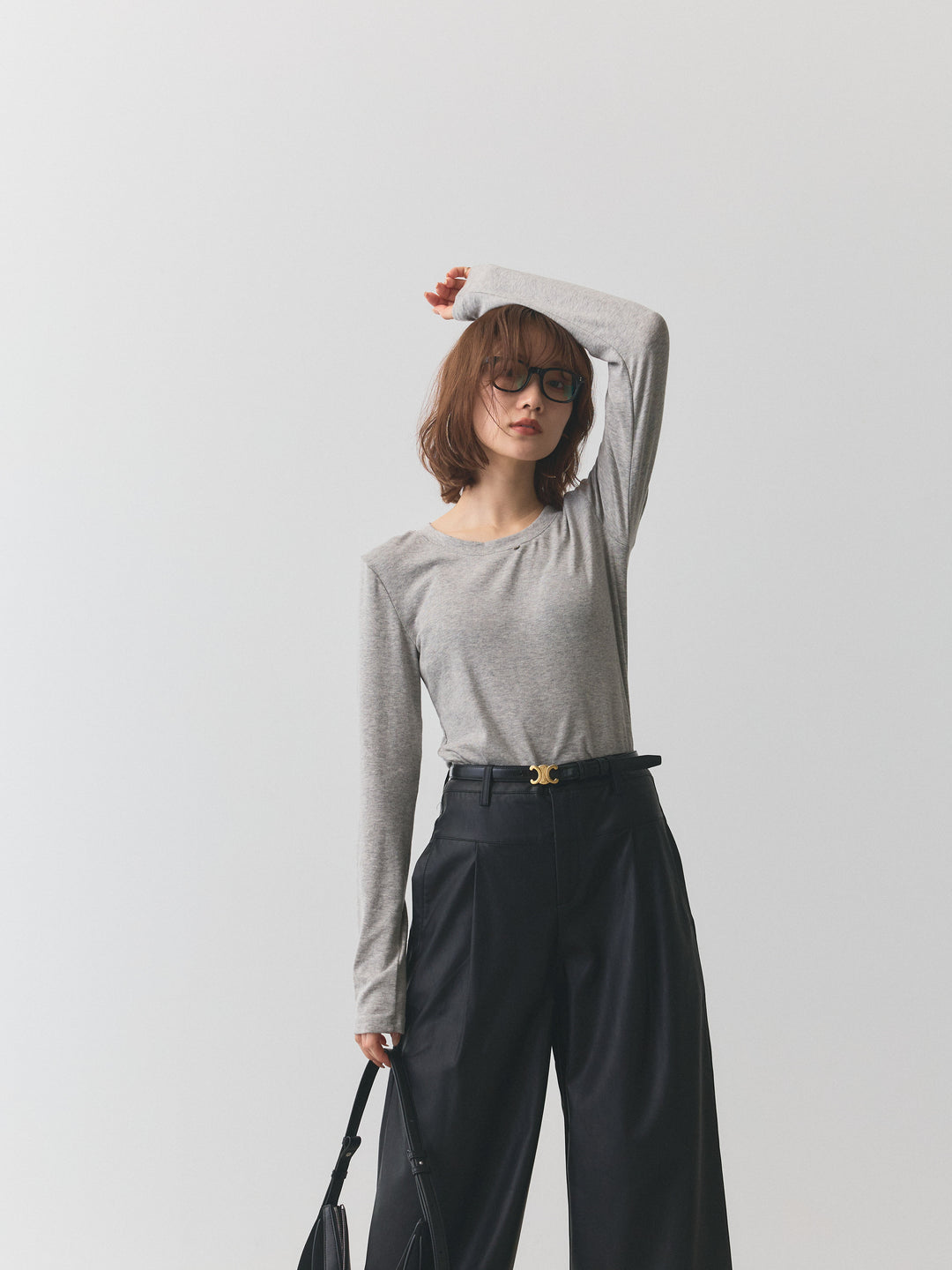 【Allure】[SET]モチーフ付Uネックシアーカットソー+モチーフ付Uネックシアーカットソー(2set)