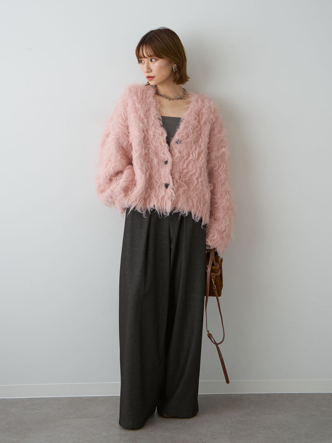 [SET]カーリーフェザーニットカーディガン+カップ付テレコリブベアキャミソール+ニューベルトループワイドパンツ(3set)