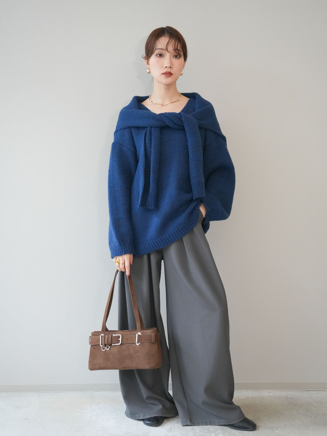 [予約]ストール付きVネックニットプルオーバー/blue