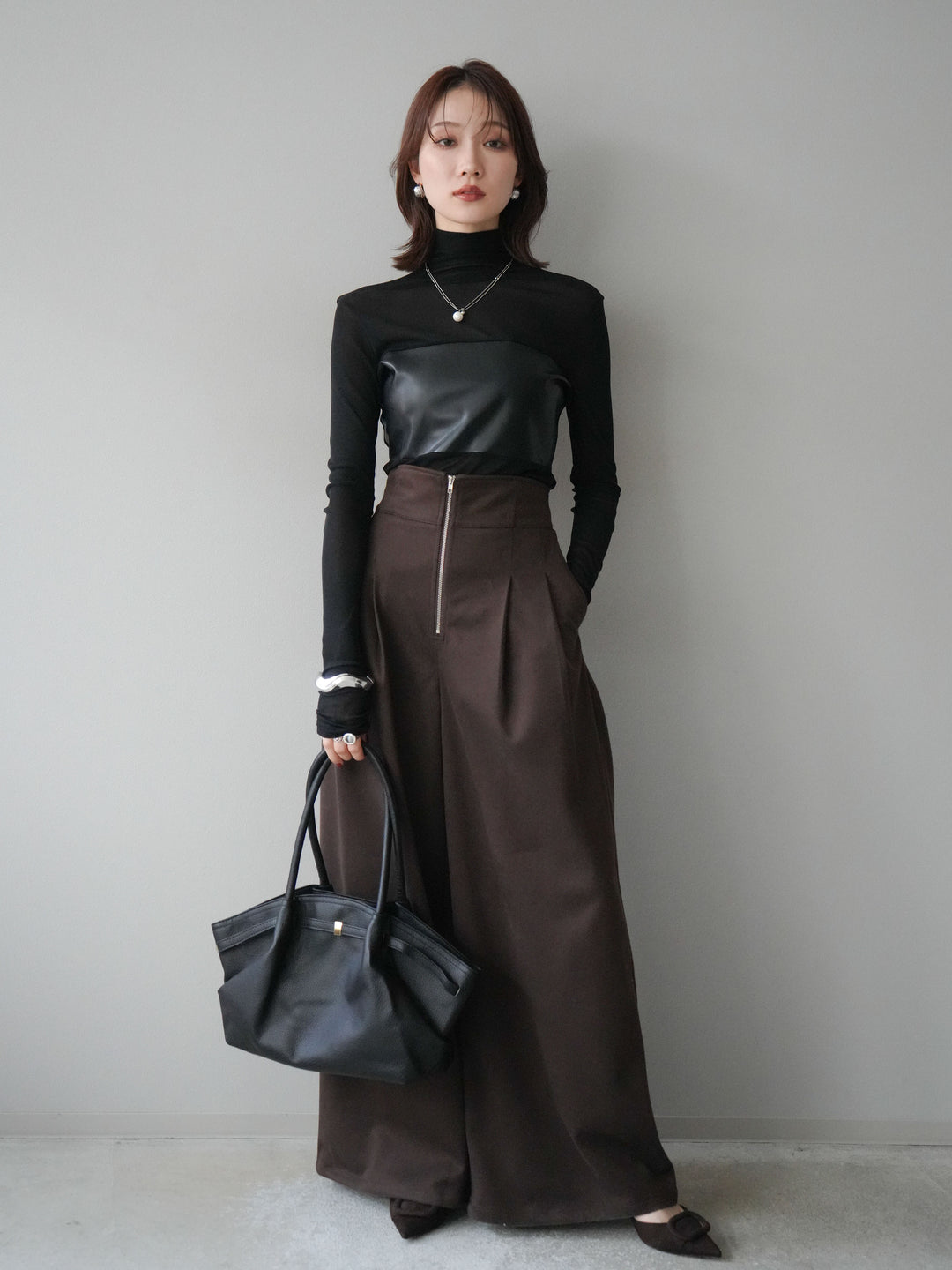 [予約]レザー切替プチネックシアートップス/black