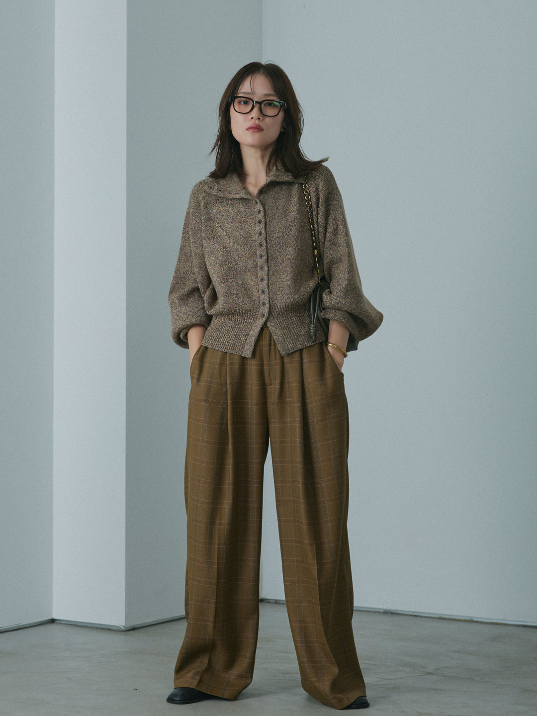 【Allure】[SET]ミックスハイネックカーディガン+杢チェックタックパンツ(2set)