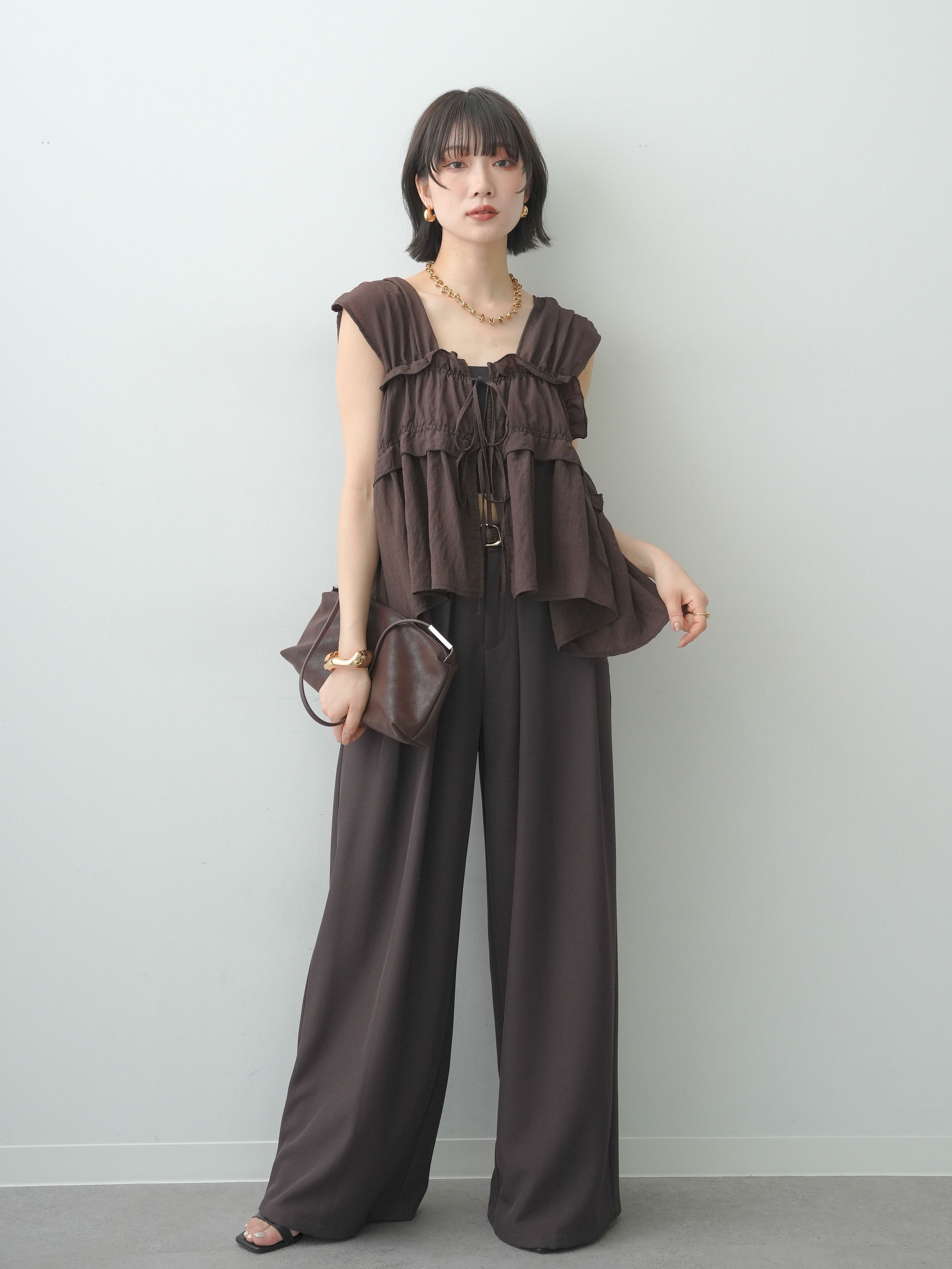 予約]前後2WAYシャーリングギャザービスチェトップス/brown – Lumier