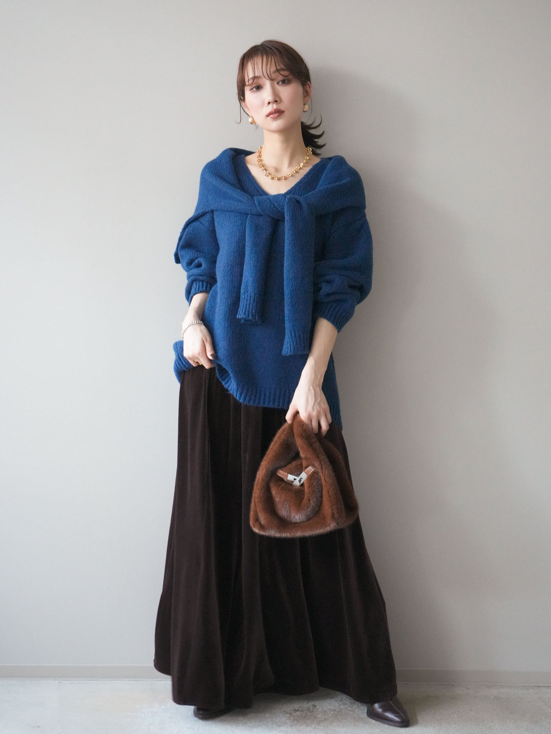 [予約]ストール付きVネックニットプルオーバー/blue