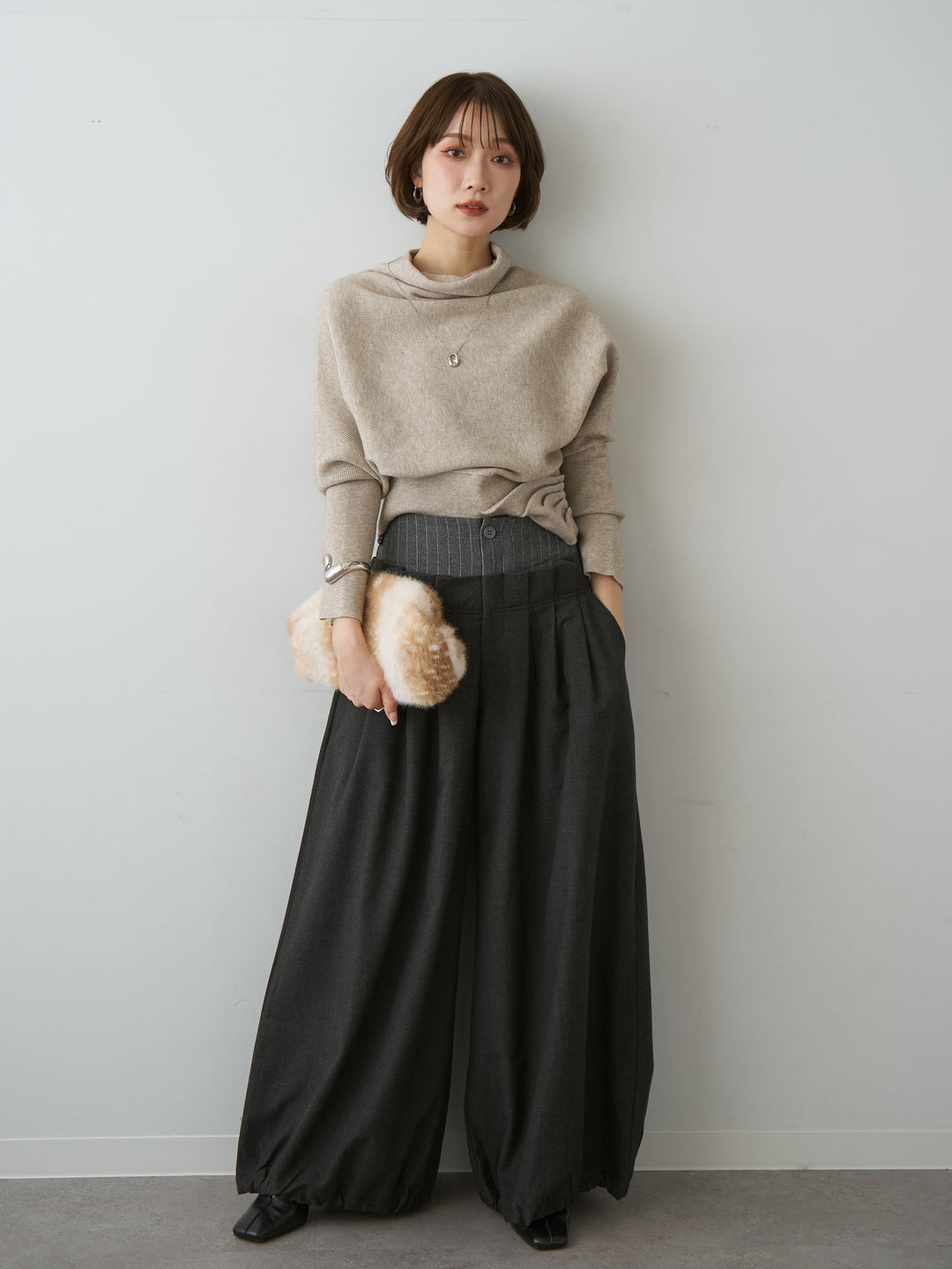 [予約]ハイネックサイドボタンギャザーニットトップス/beige