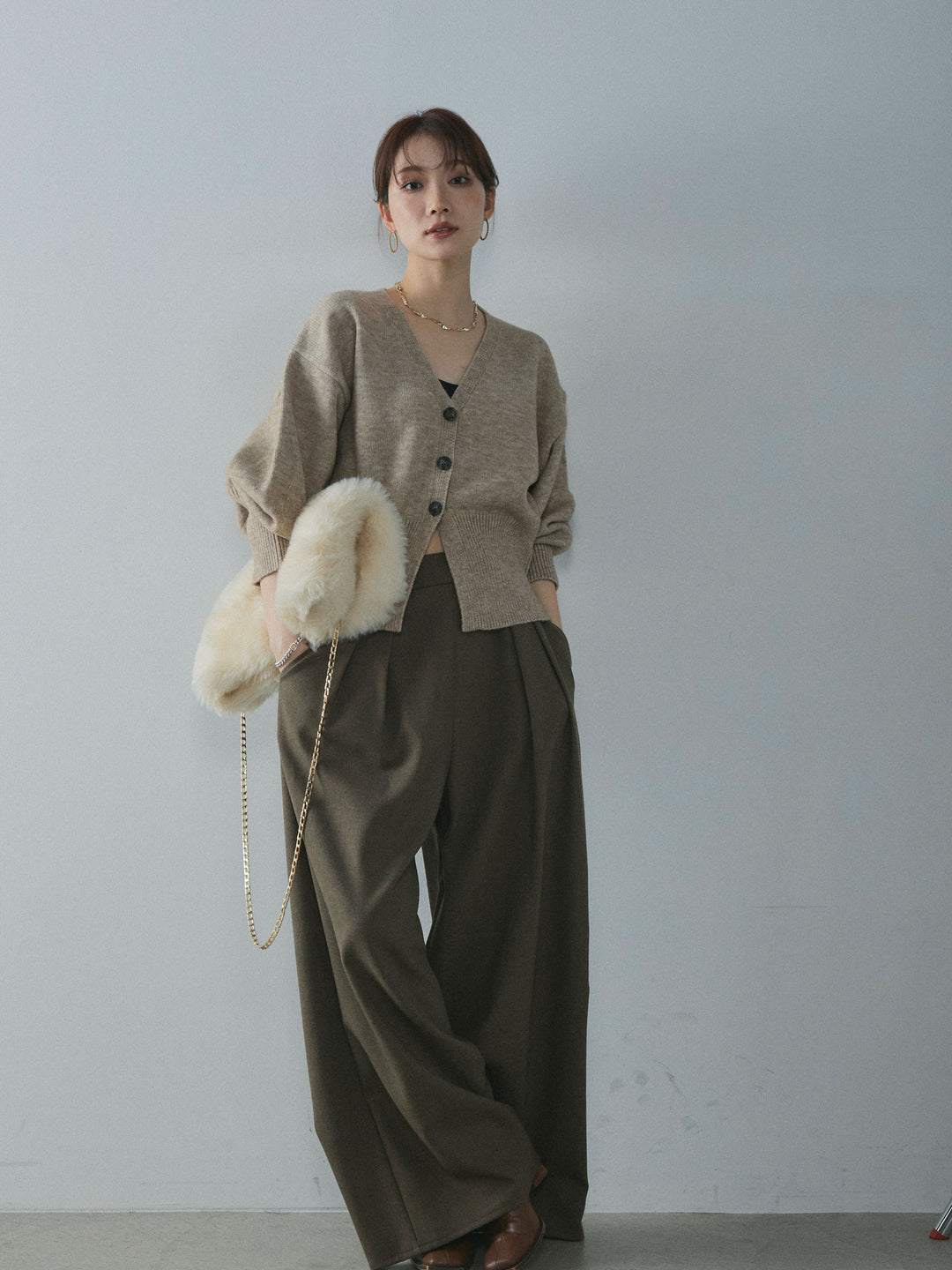 [予約]アルパカタッチVネックカーディガン/beige