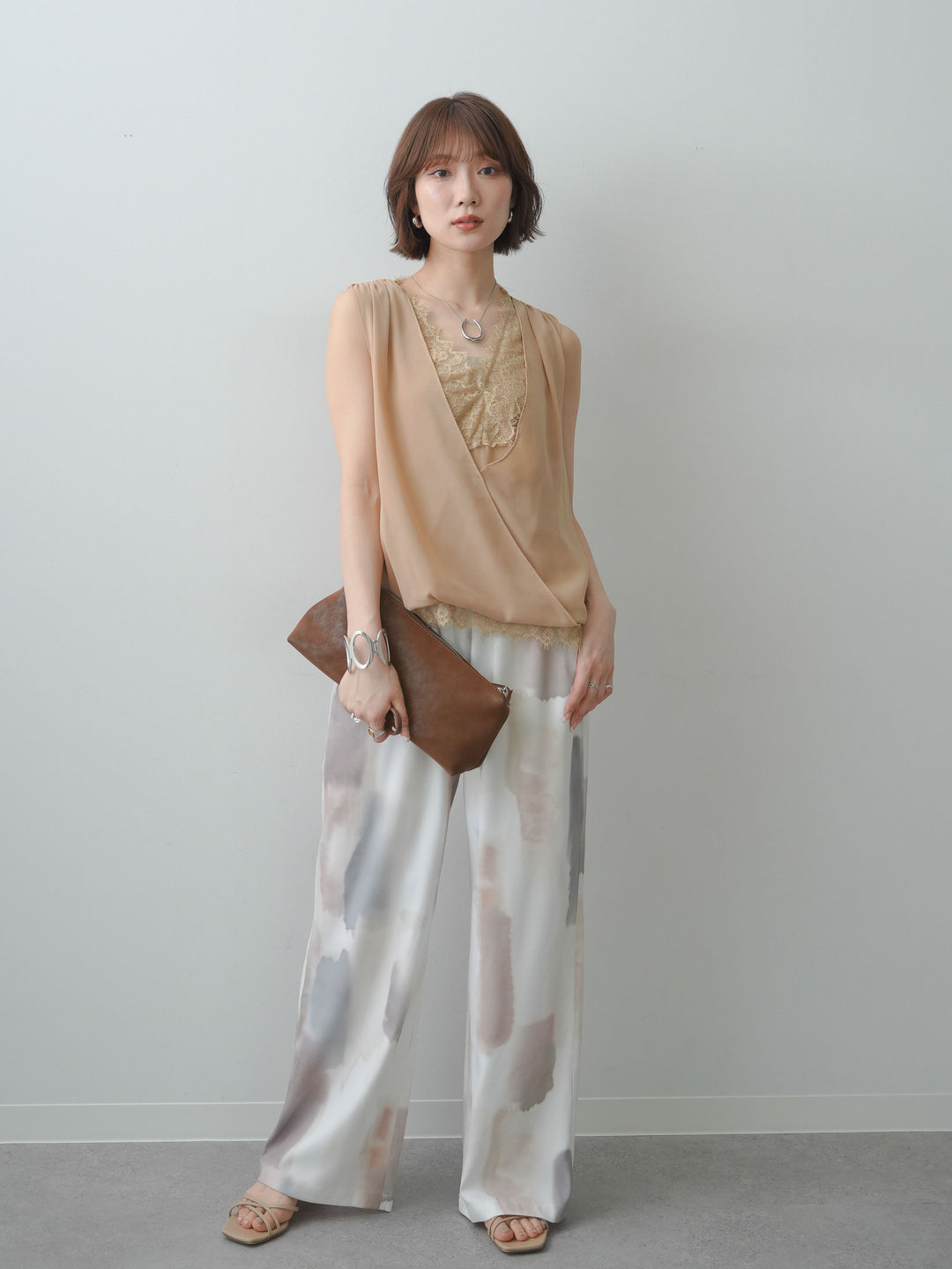 [予約]レースレイヤードカシュクールノースリブラウス/beige