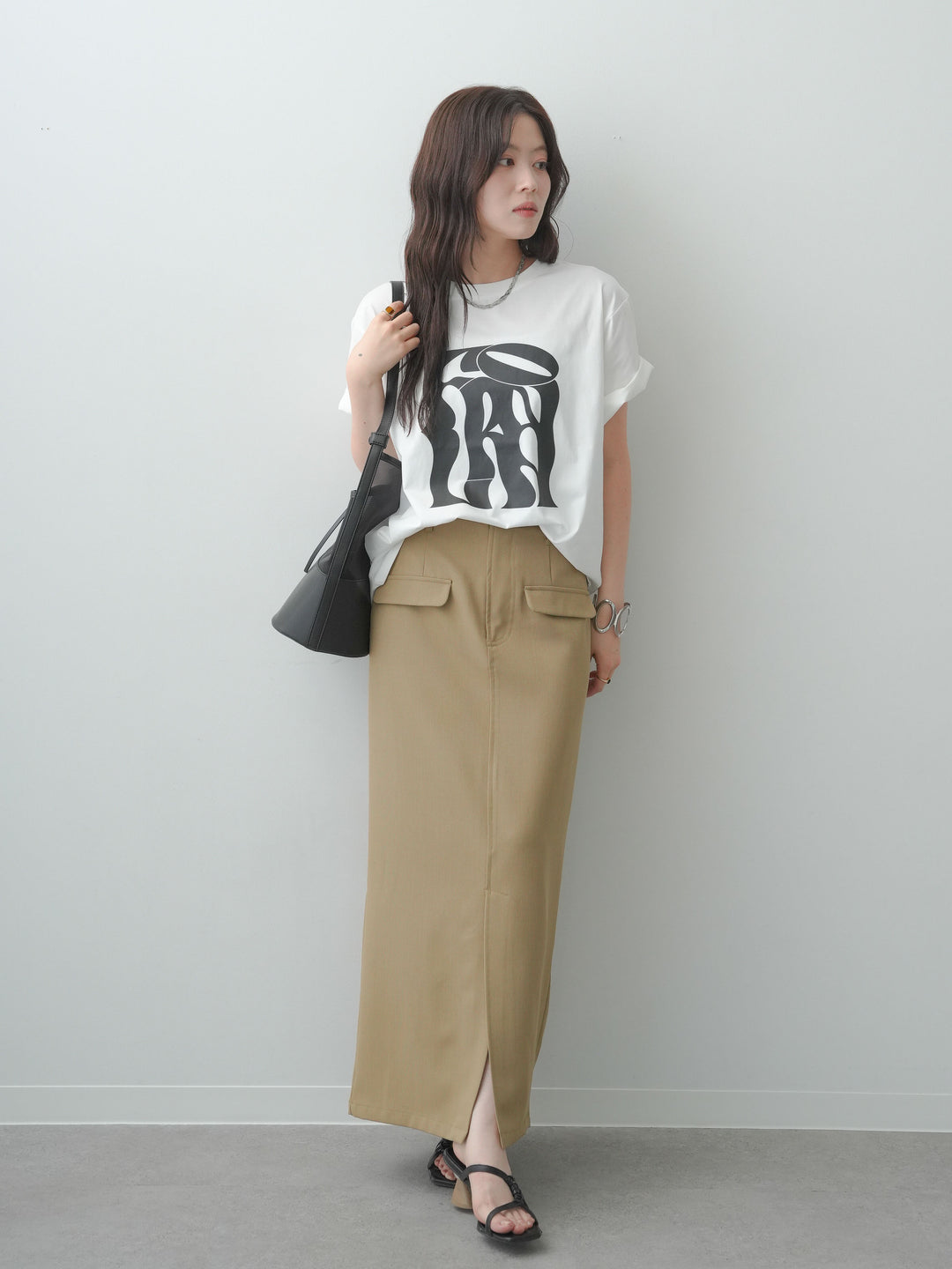 [SET]クールタッチアートロゴオーバーTEE+クレープデシンフラップ付きストレートスカート(2set)