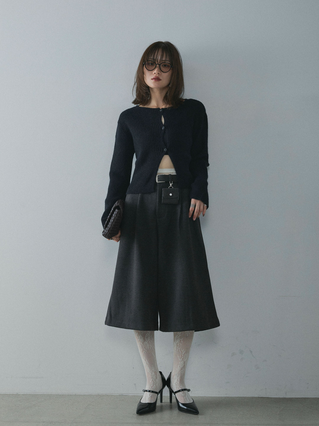 【Allure】[SET]デザインショートニットカーディガン+ベルト付ウールタッチミディアムパンツ(2set)