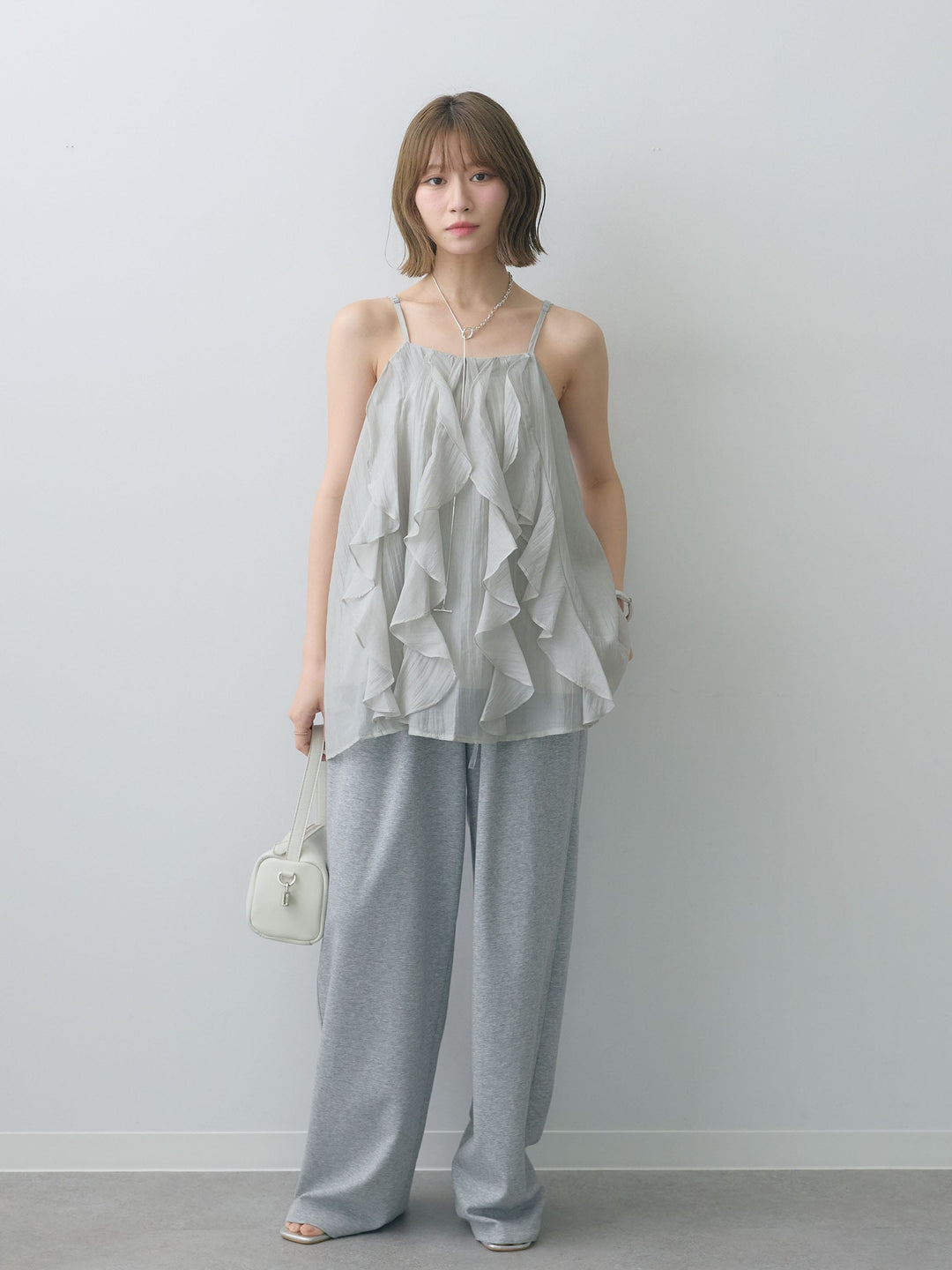 [SET]フロントラッフルシアーキャミソール+リラックスドレープスウェットパンツ(2set)