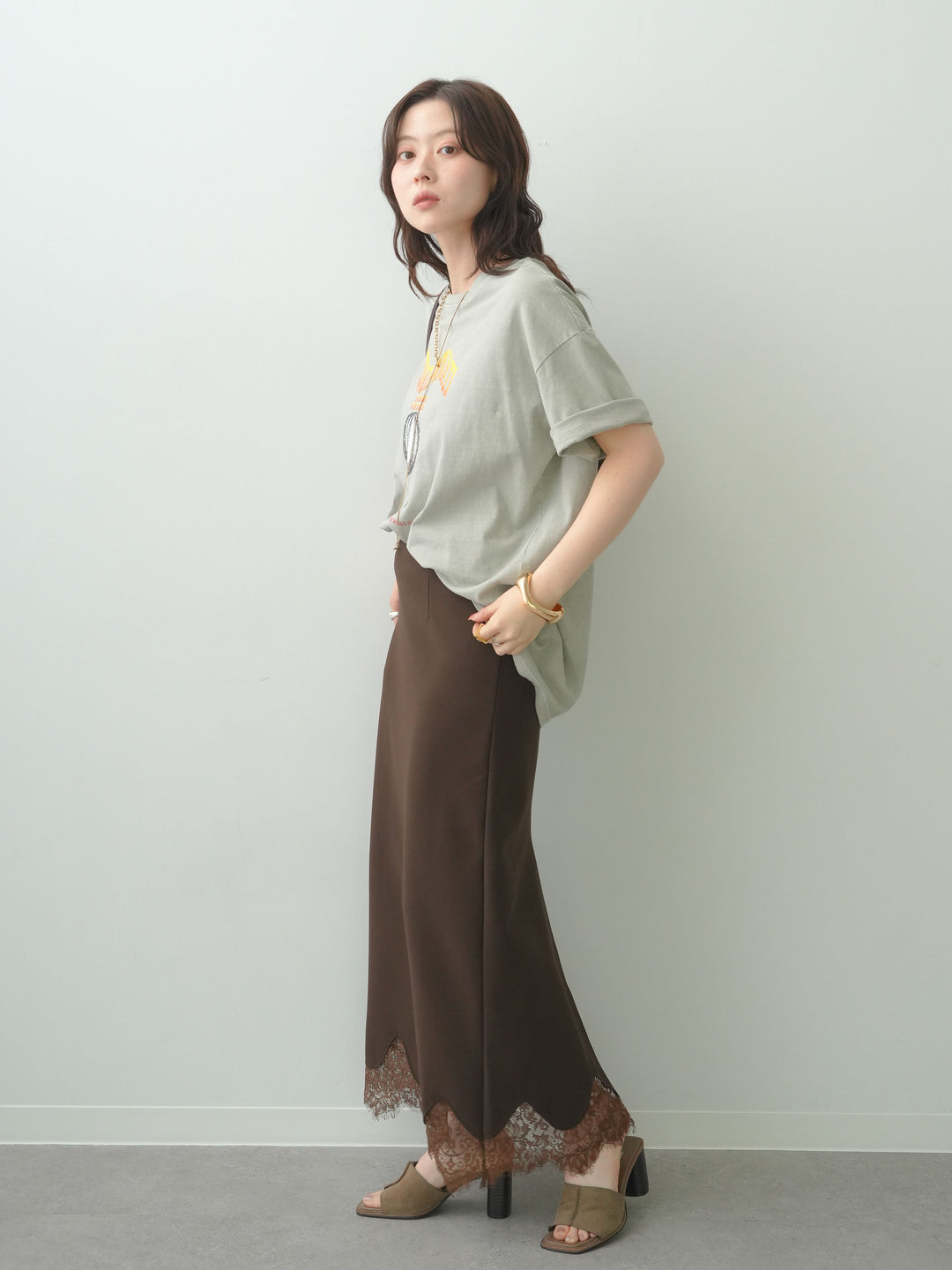 [SET]ヴィンテージライクプリントオーバーTEE+レースヘムストレッチIラインスカート(2set)
