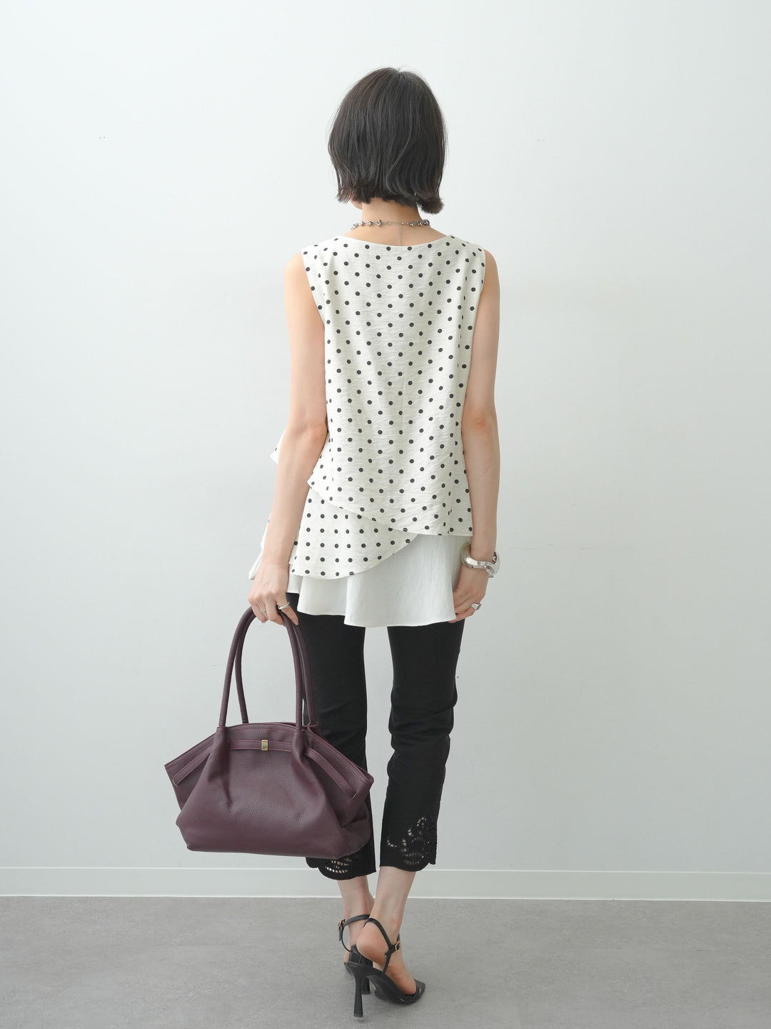 [SET]アシメントリーフリルヘムドットトップス+ヘムカットワーククロップパンツ(2set)