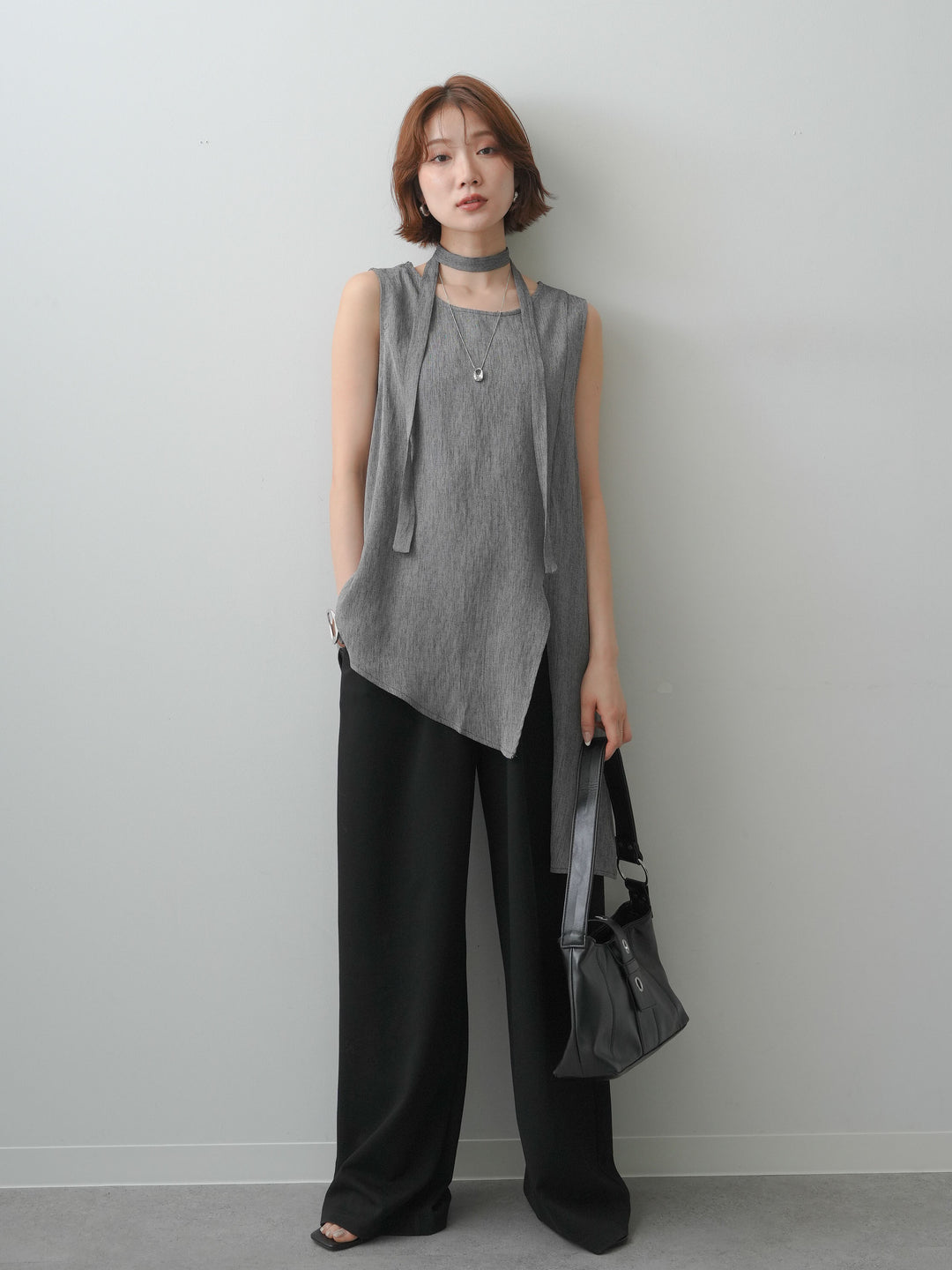 [予約]タイ付アシメヘムノースリトップス/gray