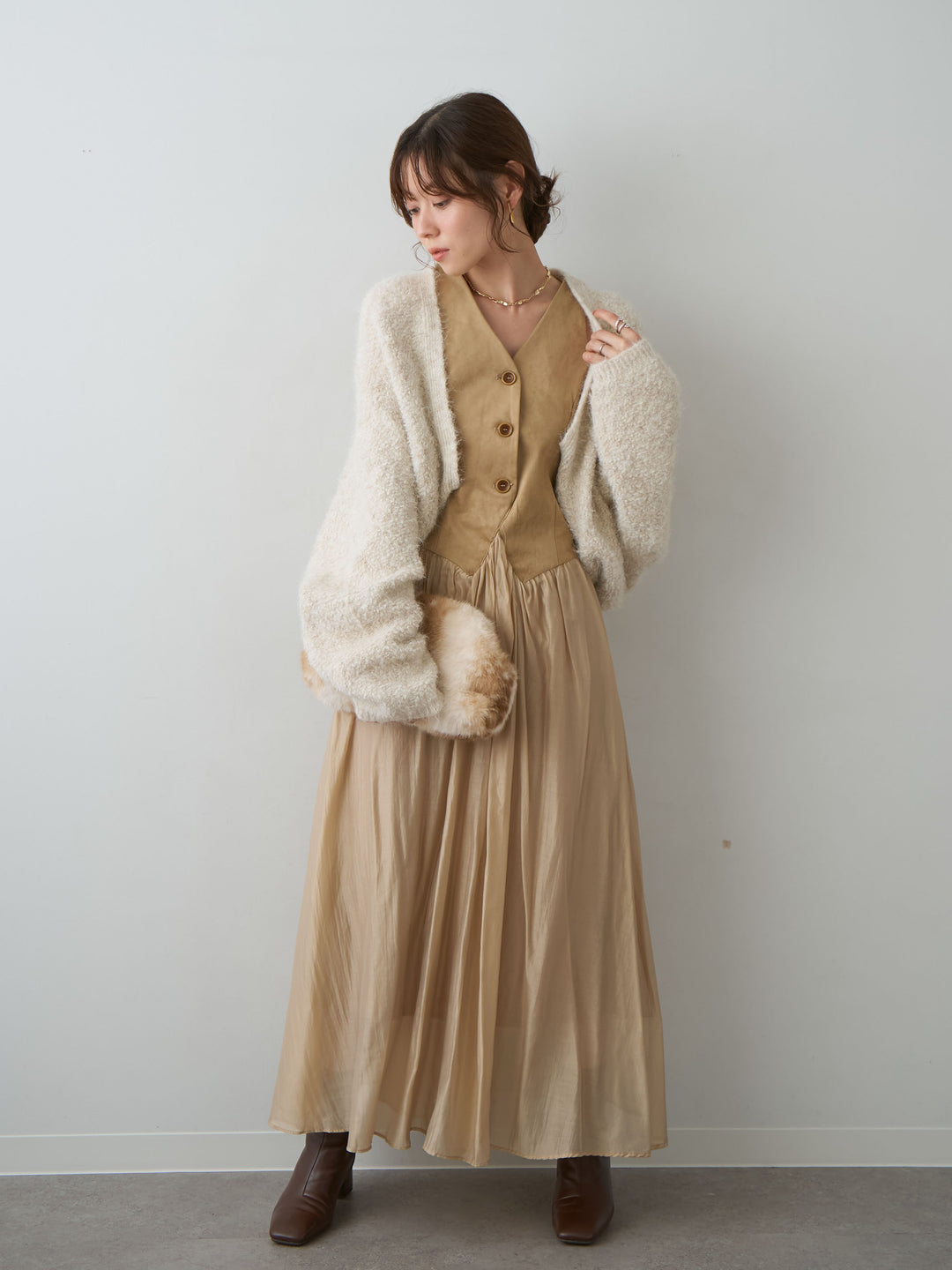[予約]スウェードタッチ切り替えフレアワンピース/beige