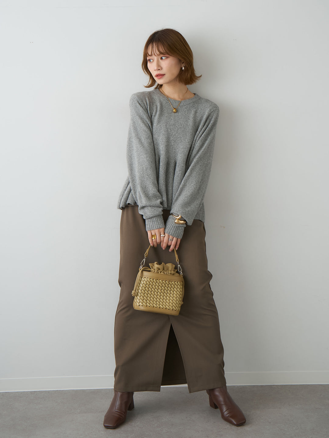 [SET]ペプラムニットプルオーバー+クレープデシンフラップ付きストレートスカート(2set)