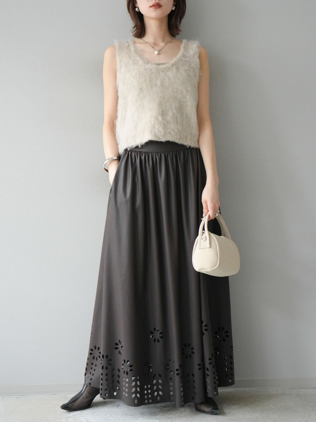 [予約]フラワーパンチングレザースカート/ブラウン