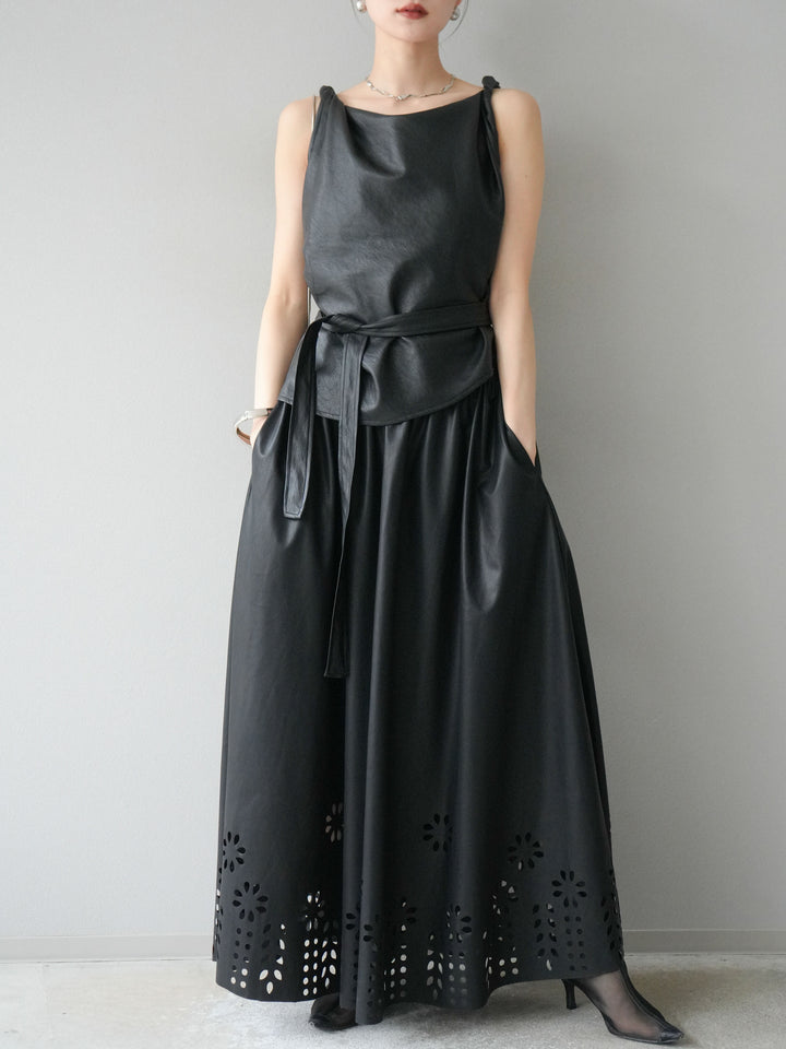 [予約]フラワーパンチングレザースカート/ブラック