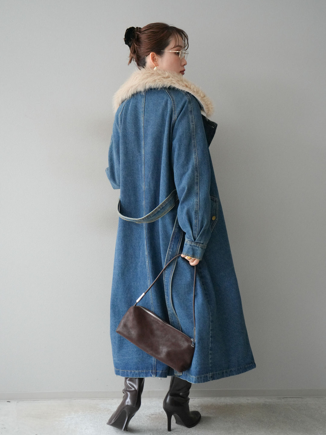 [予約]ファー襟デニムロングコート/blue