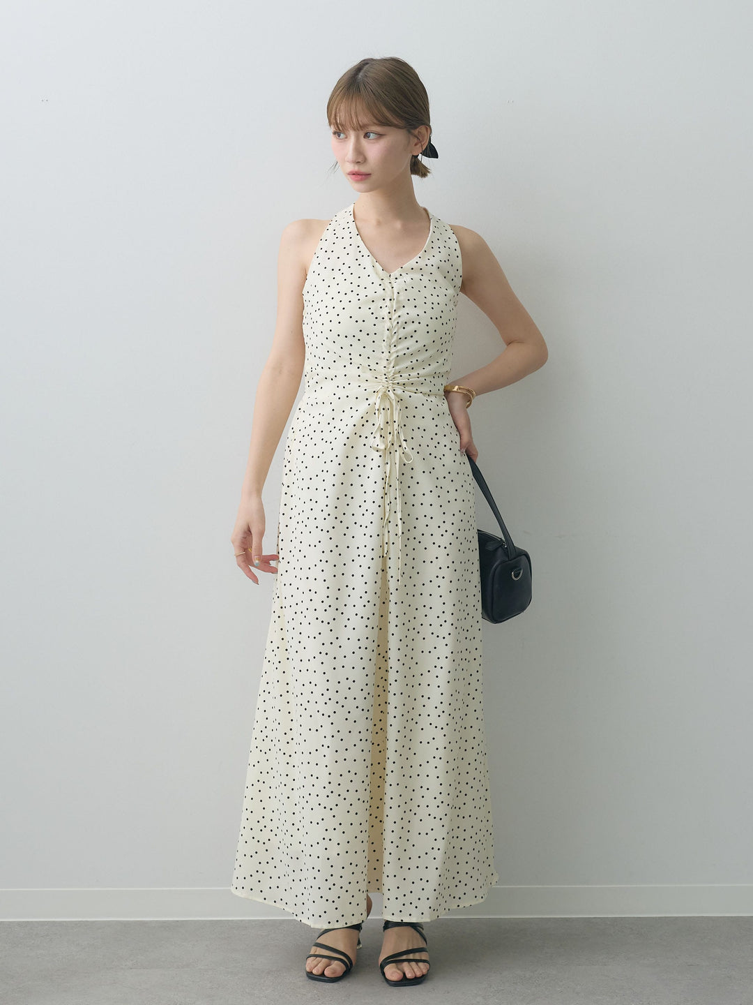 [予約]ホルターネックドット柄シャーリングデザインワンピース/ivory
