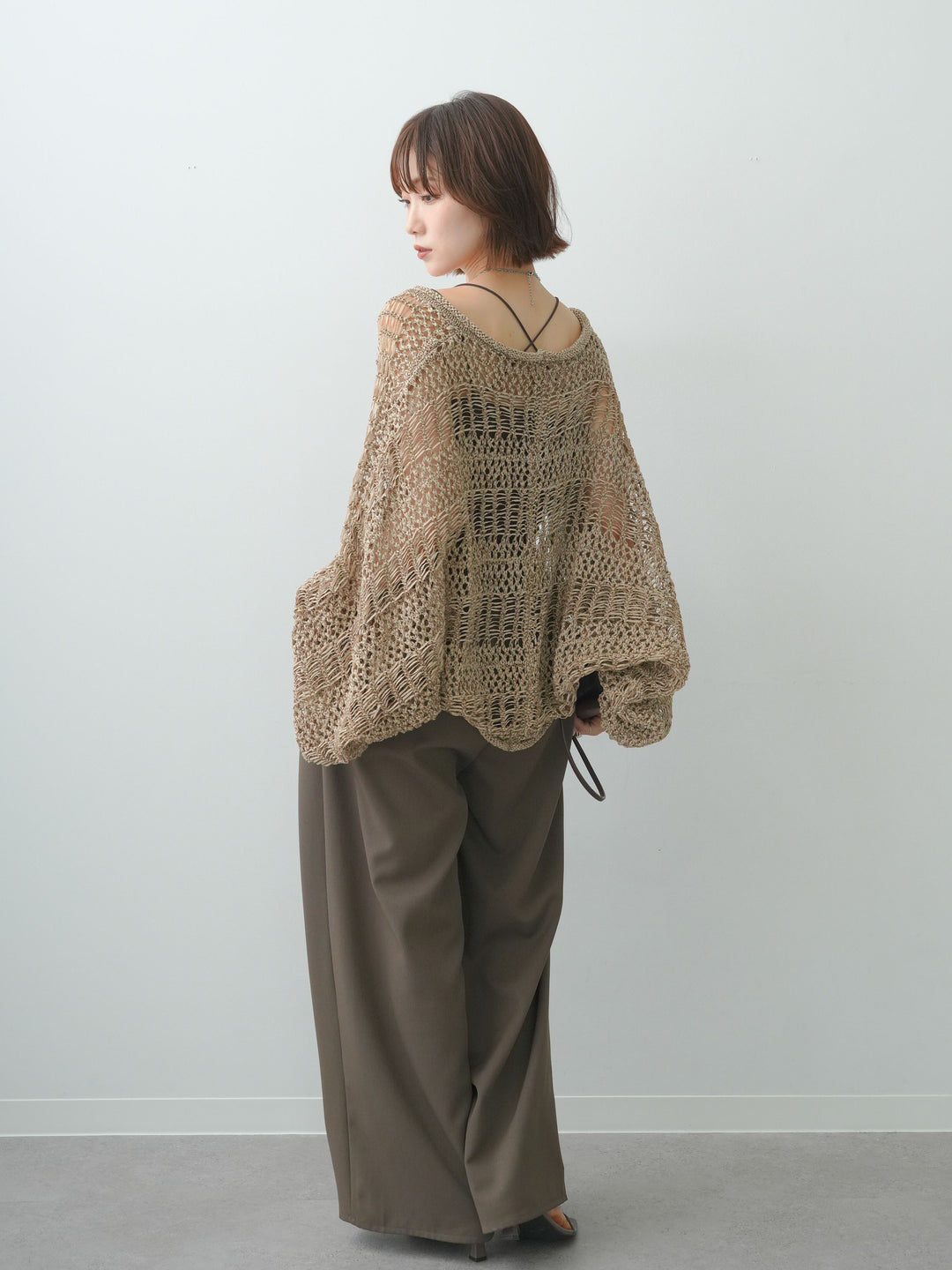 [SET]ミックスメッシュニットボレロ+カップ付きバッククロスキャミソール+クレープデシンタックワイドパンツ(3set)