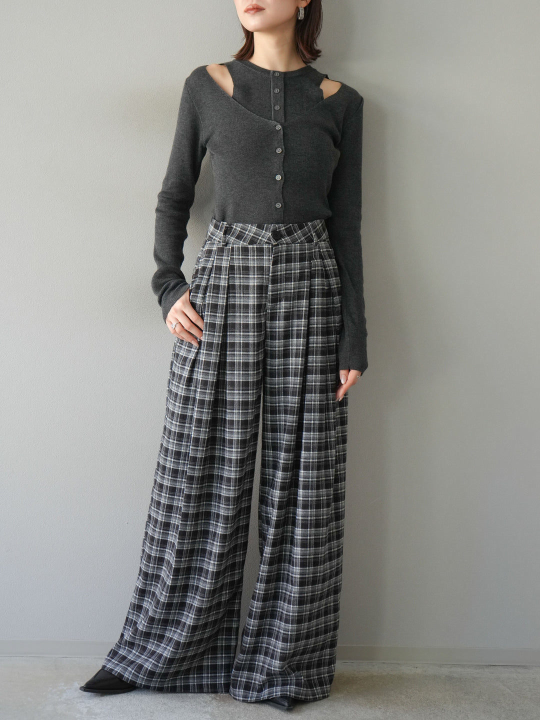 [予約]レイヤードデザインニットカーディガン/チャコール