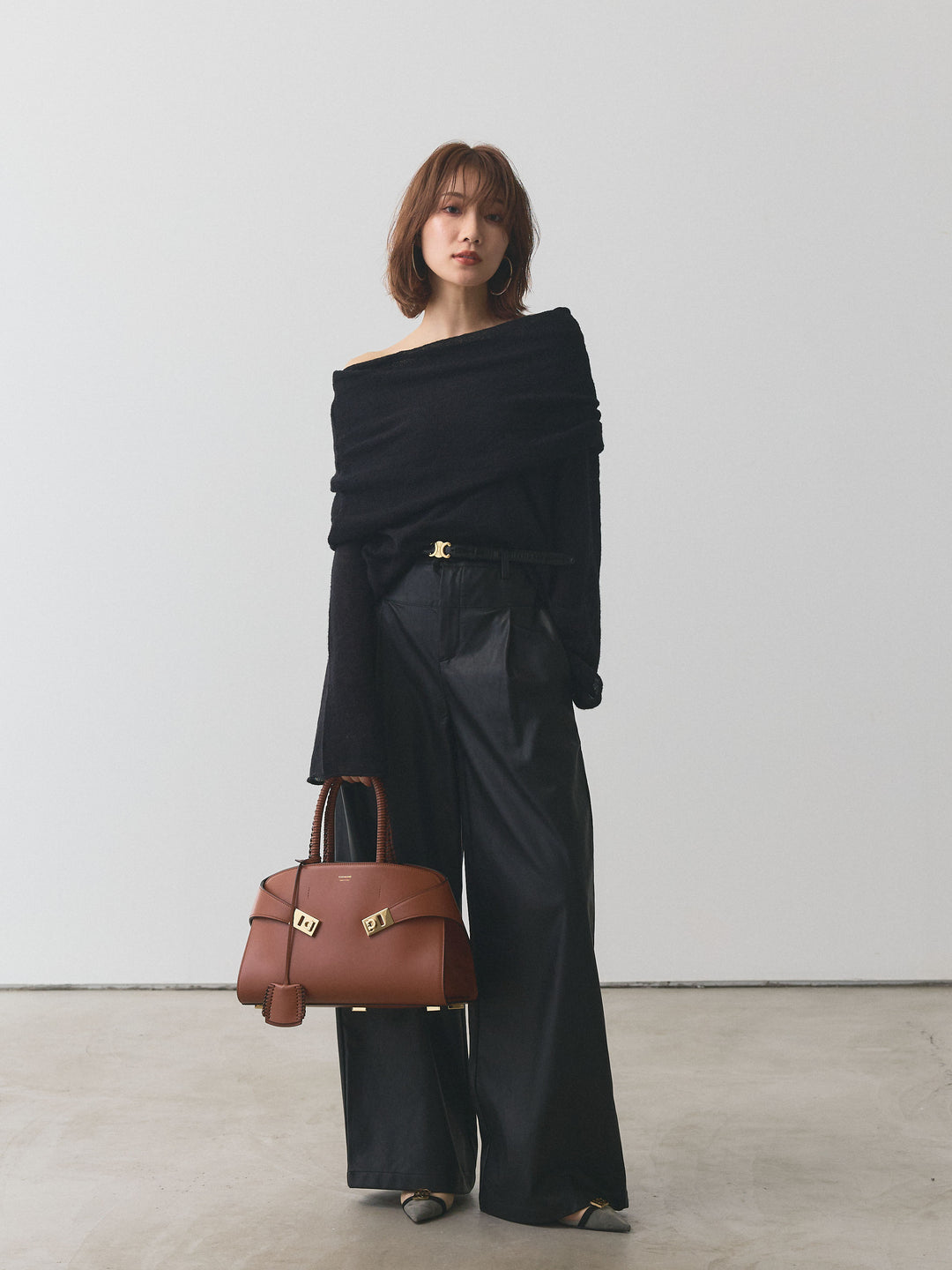 【Allure】[SET]オフショルシアーニットプルオーバー+レザータックセミワイドパンツ(2set)