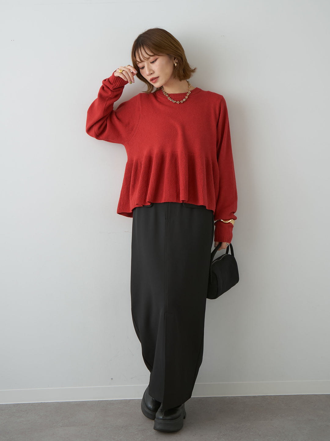 [SET]ペプラムニットプルオーバー+クレープデシンフラップ付きストレートスカート(2set)