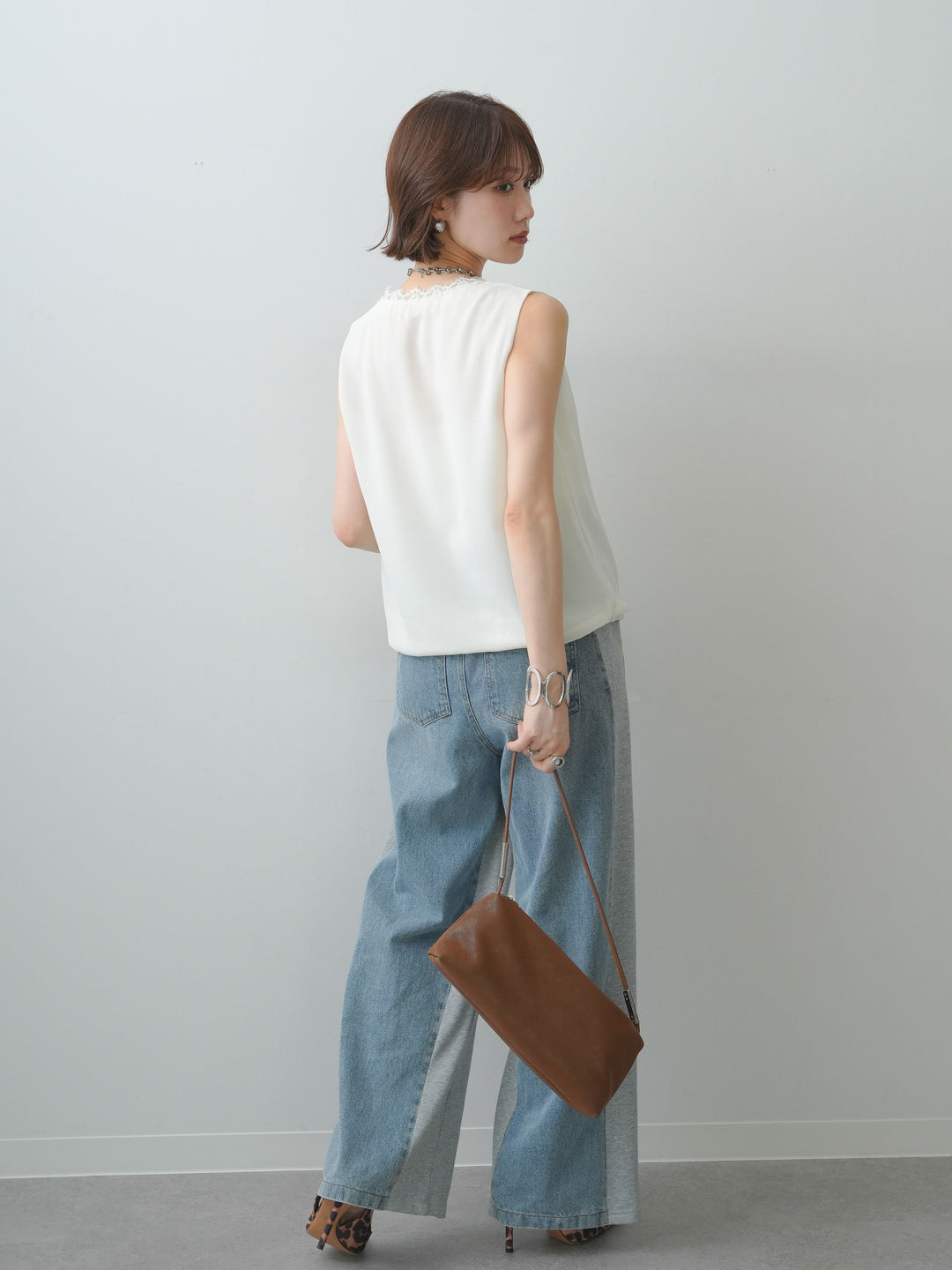 [SET]レースレイヤードカシュクールノースリブラウス+デニム切替スウェットパンツ(2set)