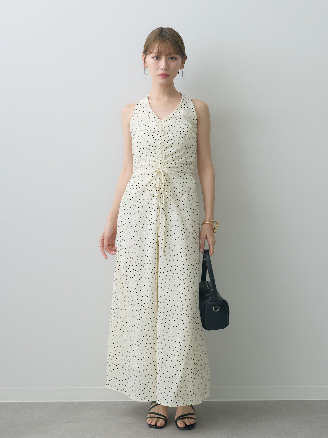 [SET]ホルターネックドット柄シャーリングデザインワンピース+選べるアクセセット(2set)