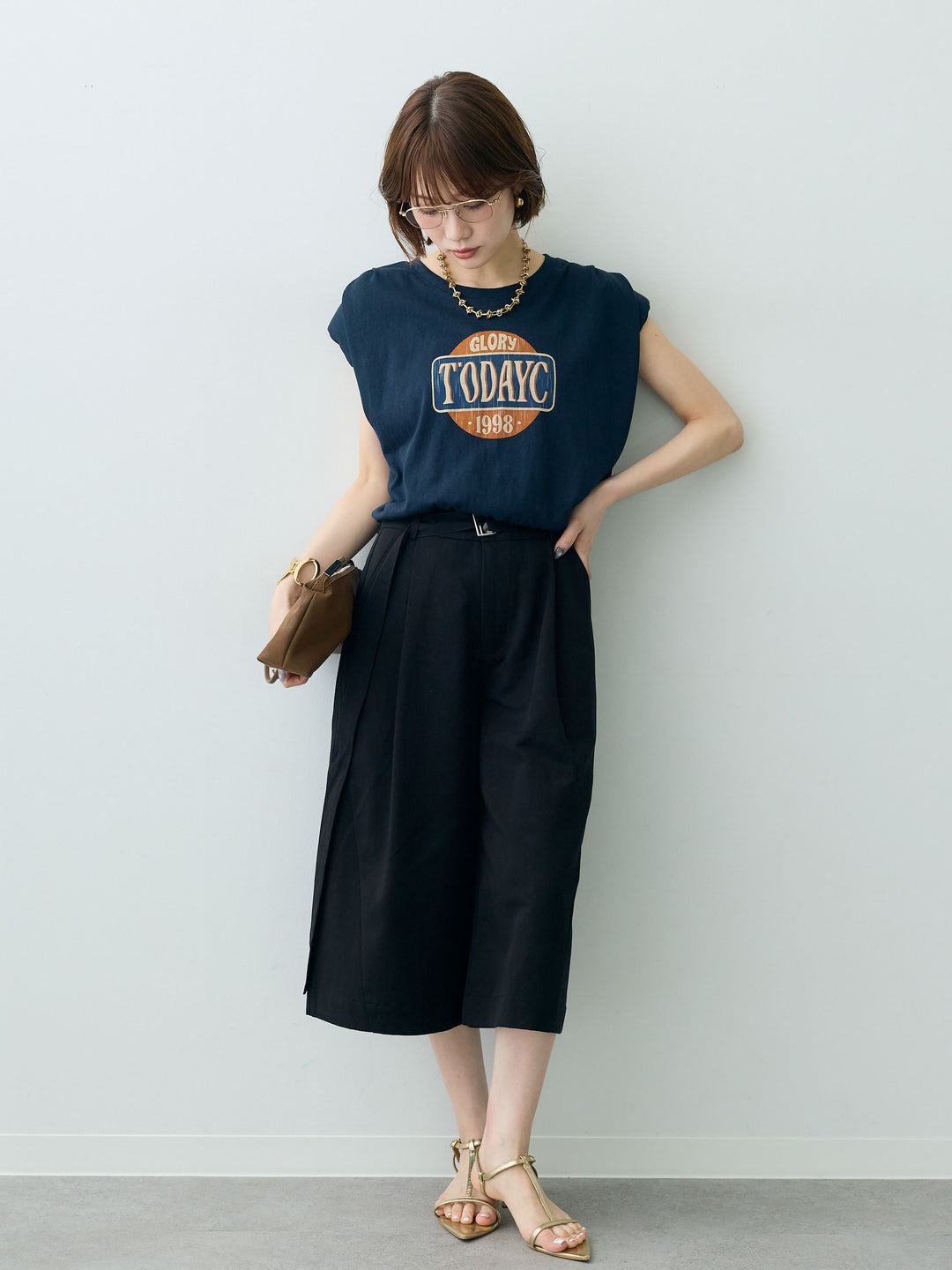[SET]ヴィンテージロゴドロストTEE+ベルトデザインタックミドルパンツ(2set)