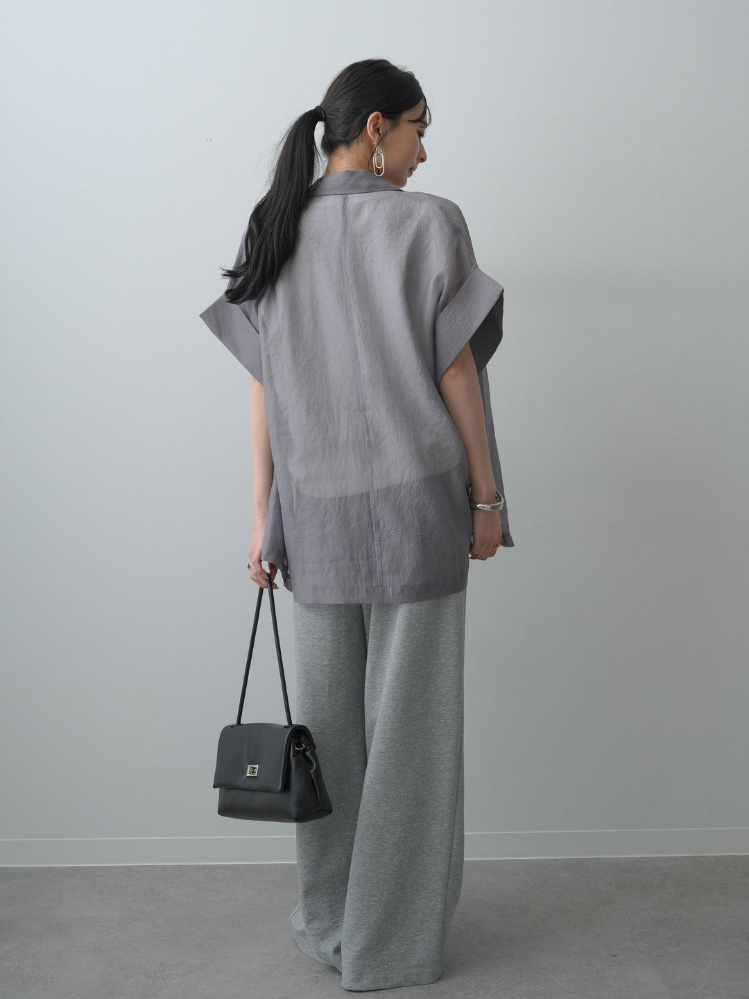 [SET]シアーオーバー半袖ジャケット+ショルダータックノースリーブオーバーTEE+リラックスドレープスウェットパンツ(3set)
