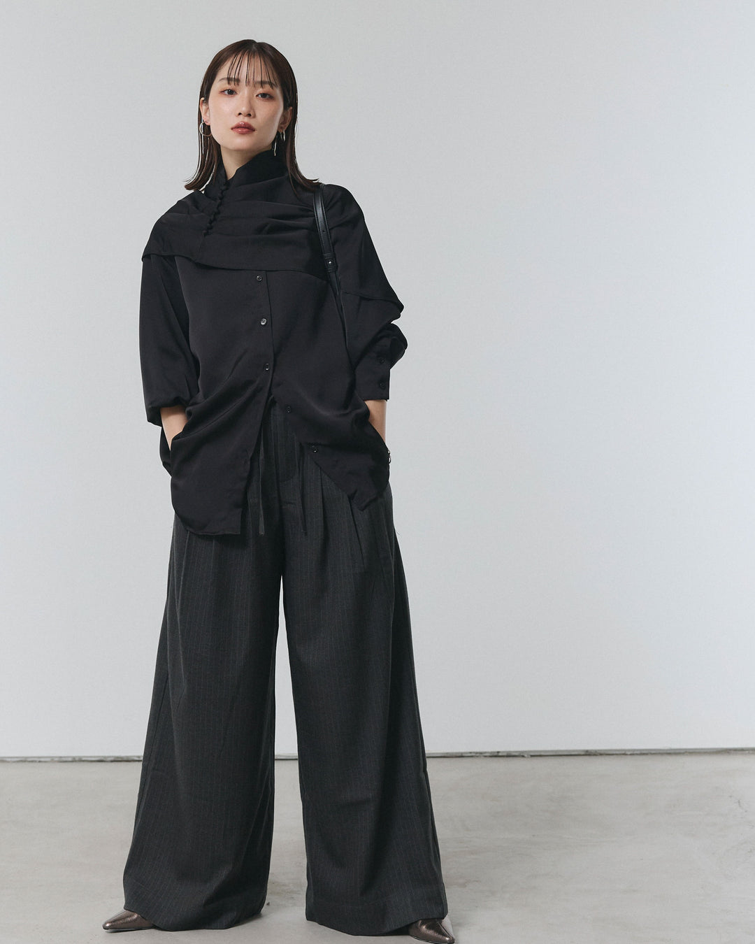 【Allure】[SET]ケープ付サテンシャツ+ケープ付サテンシャツ(2set)