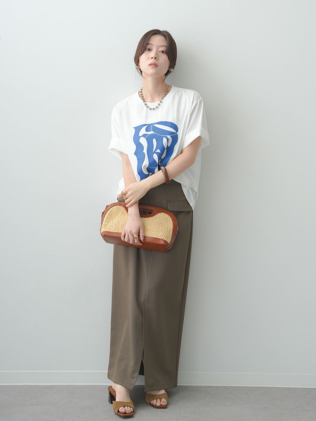 [SET]クールタッチアートロゴオーバーTEE+クレープデシンフラップ付きストレートスカート(2set)